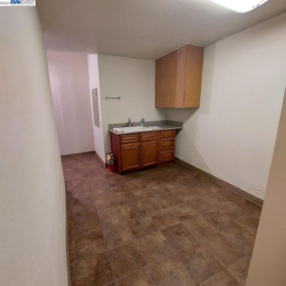 3322 International Blvd, OAKLAND, California 94601, ,Comm Industrial For Lease,For Rent,International Blvd,40964215