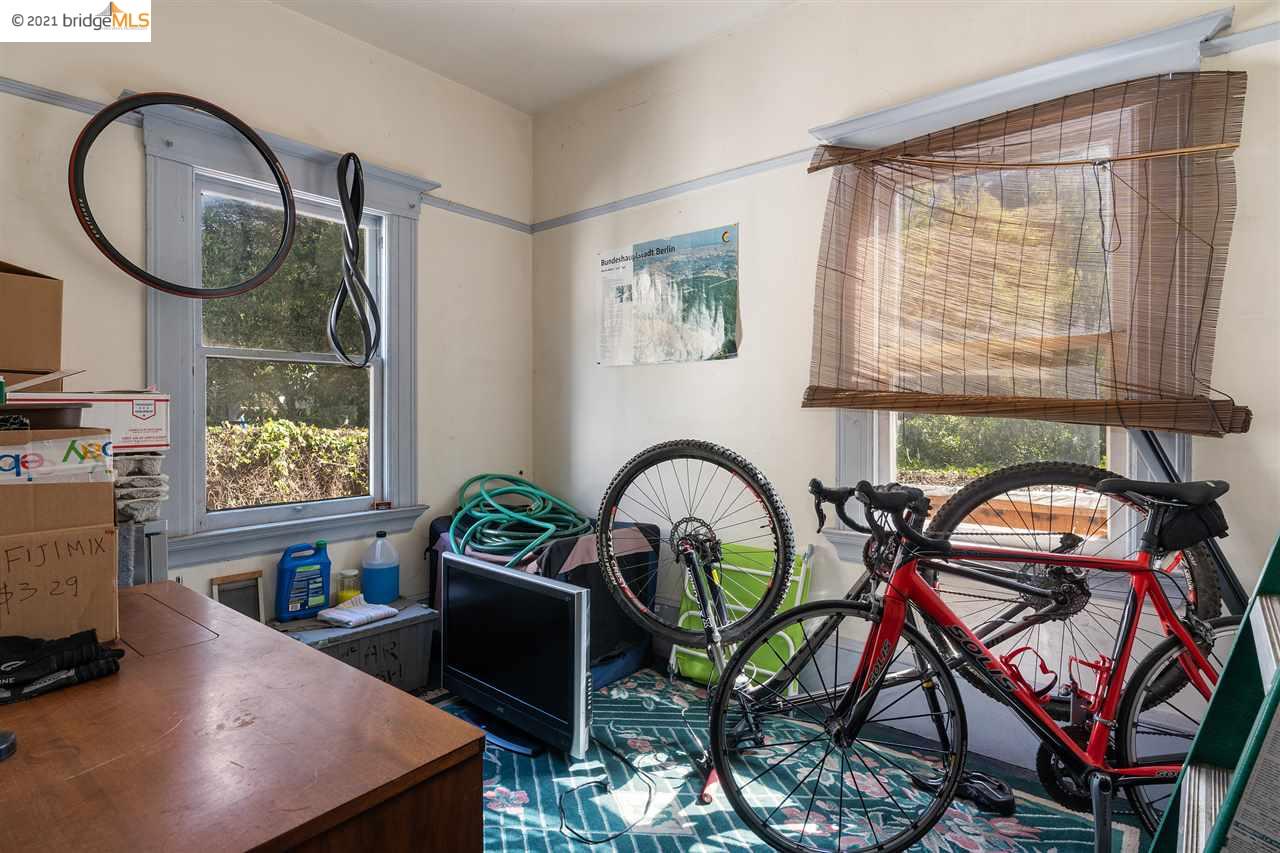 1343 Martin Luther King Jr Way, BERKELEY, California 94709, ,Comm Industrial For Sale,For Sale,Martin Luther King Jr Way,40964239