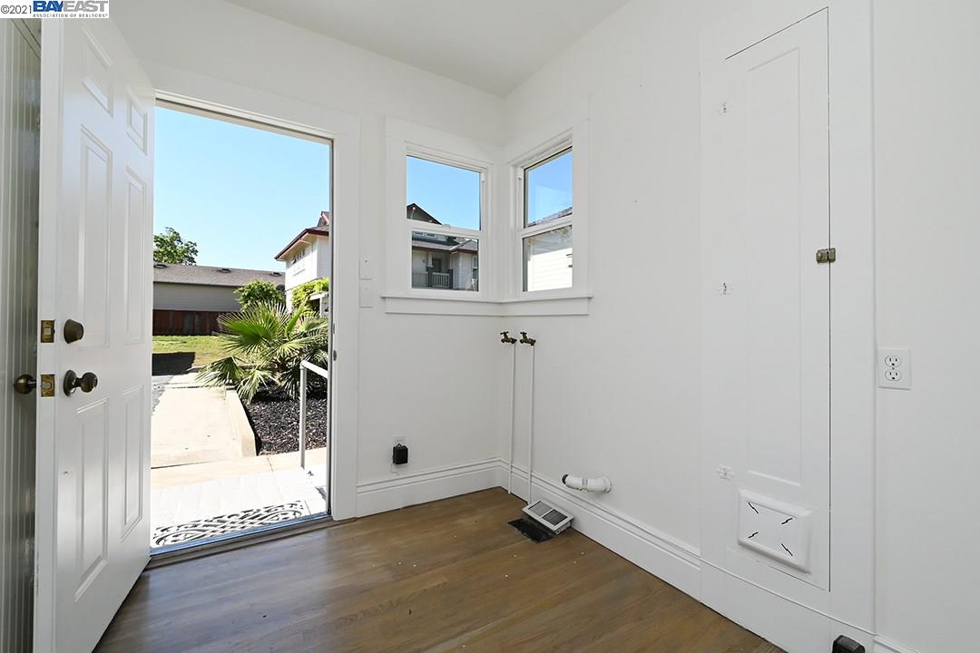 236 Ray St, PLEASANTON, California 94566, ,Comm Industrial For Sale,For Sale,Ray St,40964269