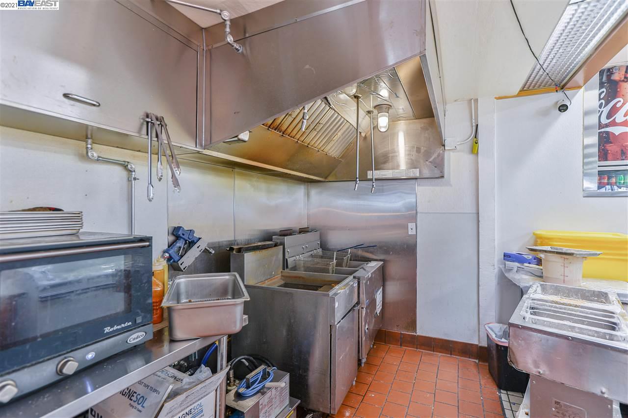 2701 El Portal Dr, SAN PABLO, California 94806, ,Comm Business Opportunity,For Sale,El Portal Dr,40964388