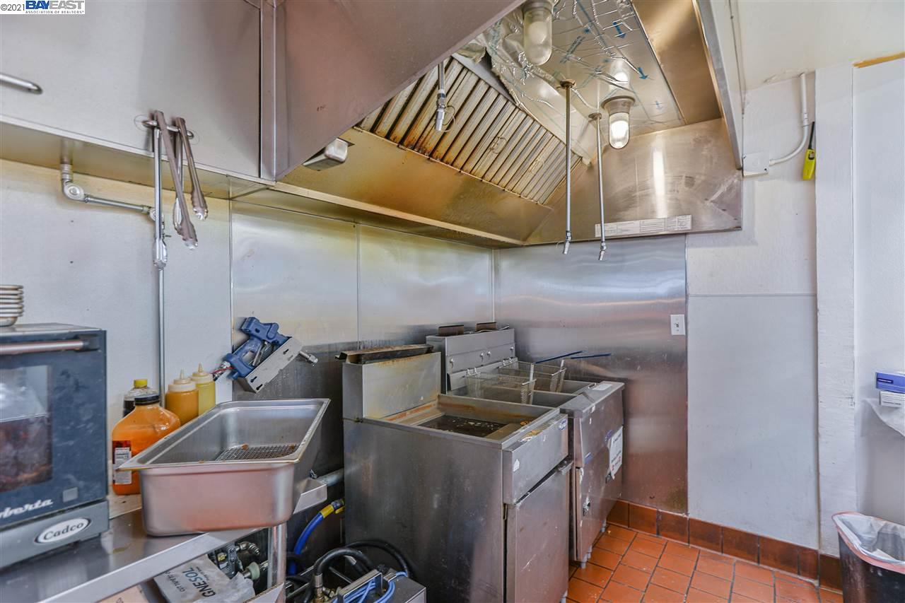 2701 El Portal Dr, SAN PABLO, California 94806, ,Comm Business Opportunity,For Sale,El Portal Dr,40964388