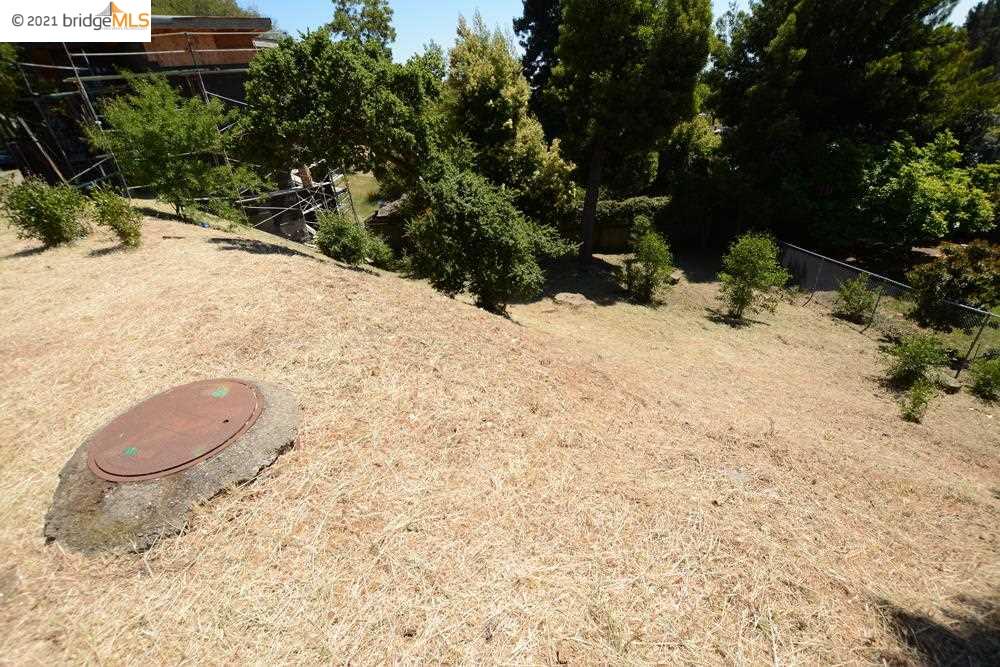 0 Maiden Ln, OAKLAND, California 94602, ,Lots And Land,For Sale,Maiden Ln,40964489