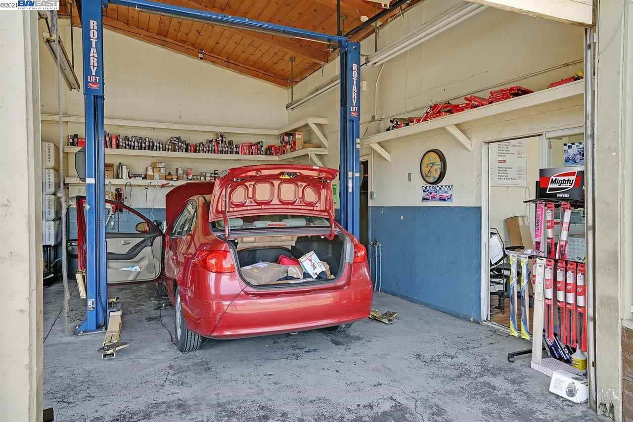 3889 Castro Valley Blvd., CASTRO VALLEY, California 94546-4535, ,Comm Business Opportunity,For Sale,Castro Valley Blvd.,40964555