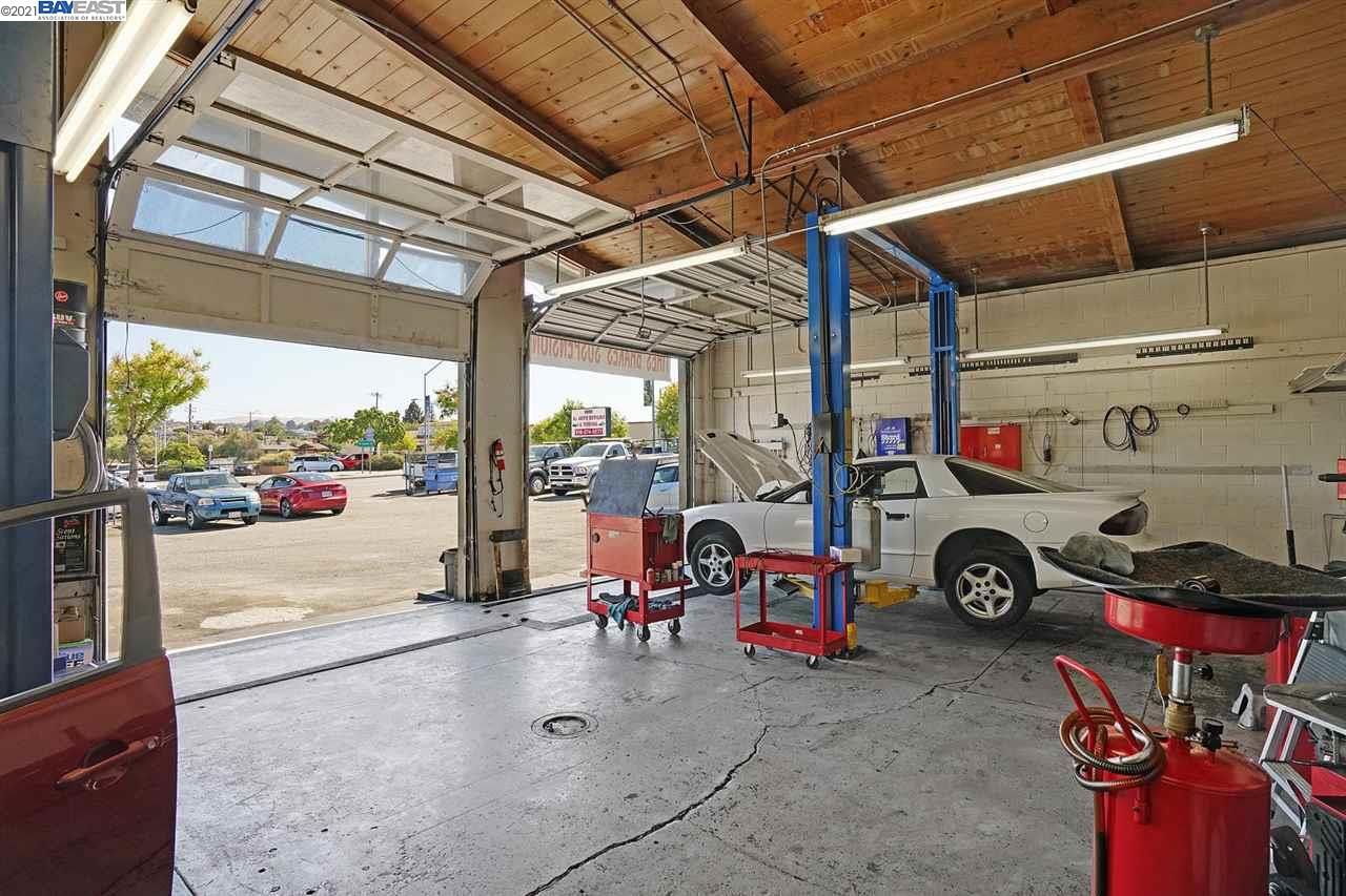 3889 Castro Valley Blvd., CASTRO VALLEY, California 94546-4535, ,Comm Business Opportunity,For Sale,Castro Valley Blvd.,40964555