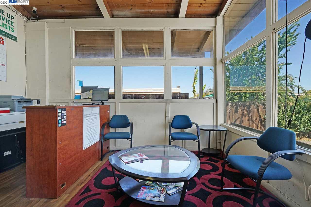 3889 Castro Valley Blvd., CASTRO VALLEY, California 94546-4535, ,Comm Industrial For Sale,For Sale,Castro Valley Blvd.,40964561