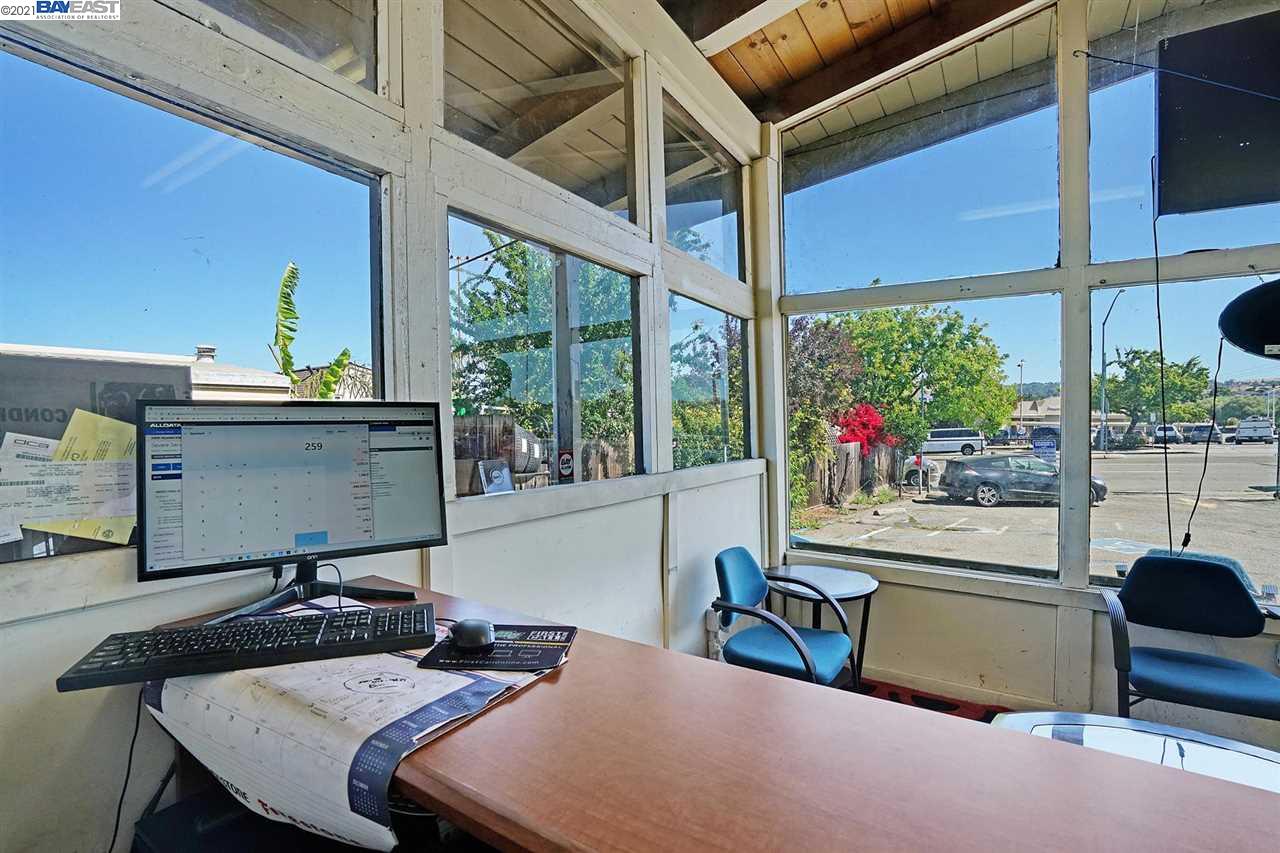 3889 Castro Valley Blvd., CASTRO VALLEY, California 94546-4535, ,Comm Industrial For Sale,For Sale,Castro Valley Blvd.,40964561