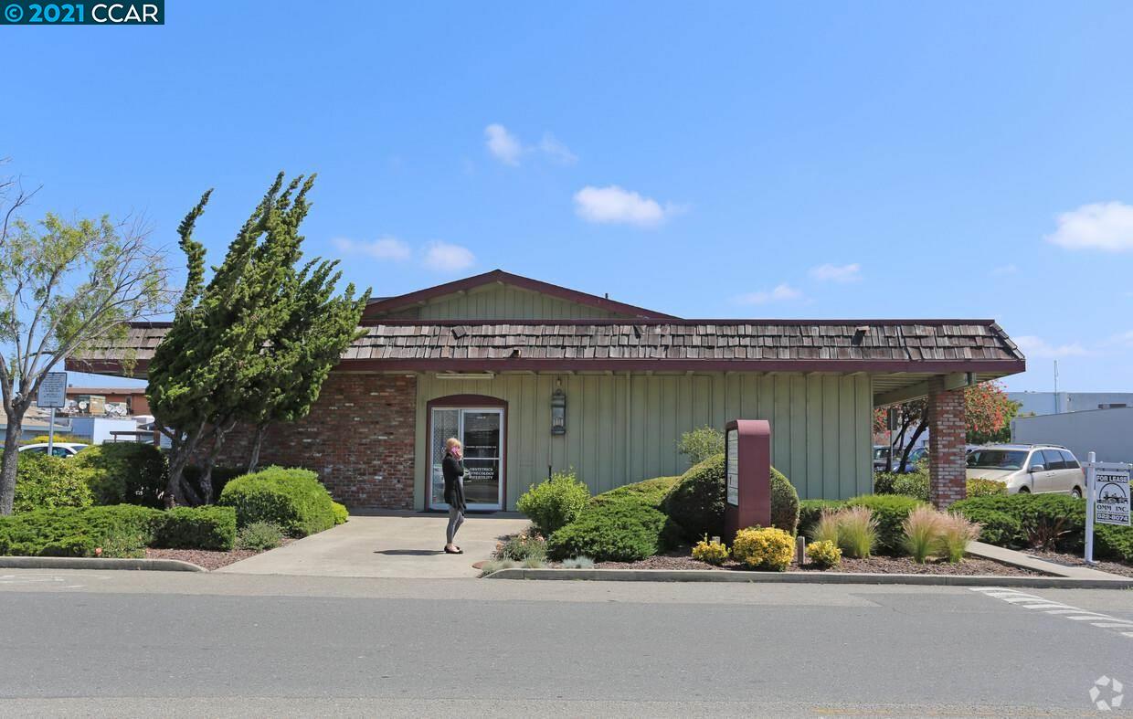 2111 Whitehall Place, ALAMEDA, California 94501-6160, ,Comm Industrial For Sale,For Sale,Whitehall Place,40964671