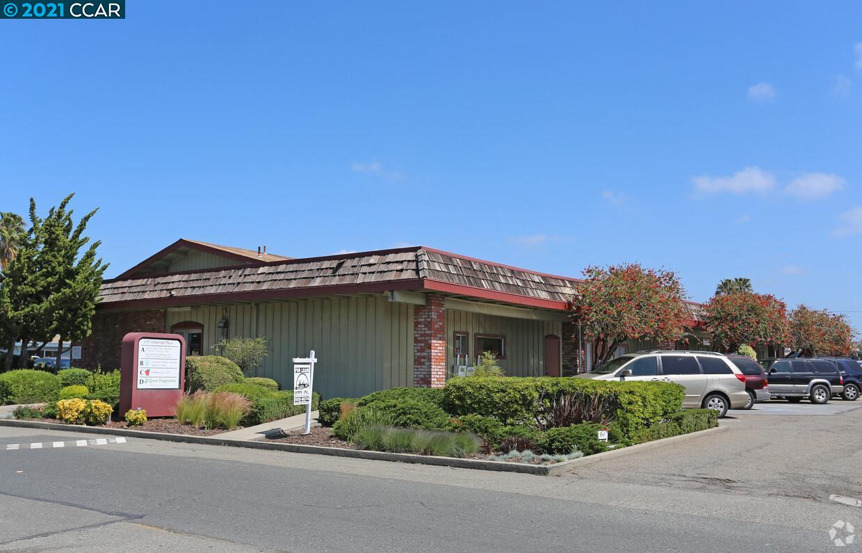 2111 Whitehall Place, ALAMEDA, California 94501-6160, ,Comm Industrial For Sale,For Sale,Whitehall Place,40964671