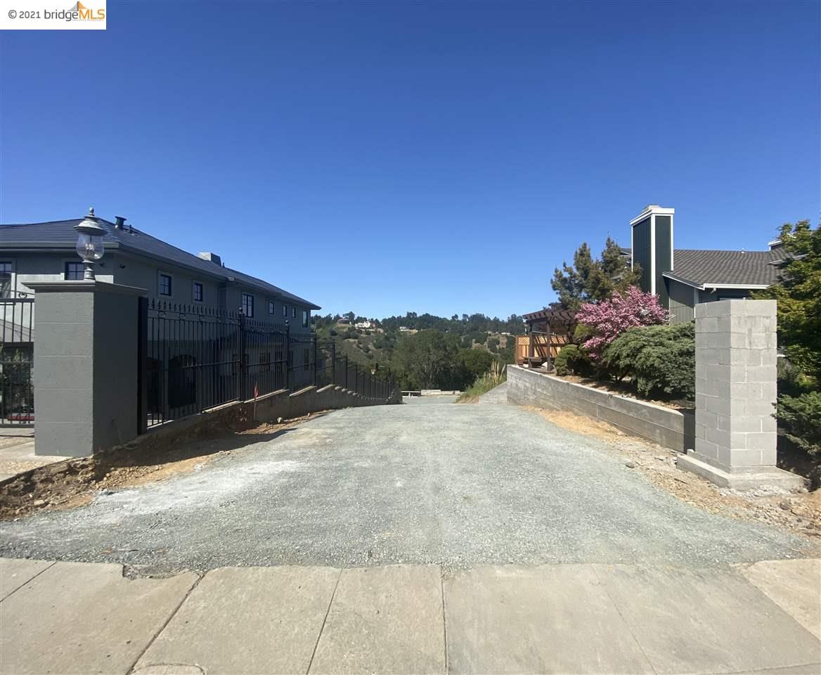 13526 Campus Drive, OAKLAND, California 94605, ,Lots And Land,For Sale,Campus Drive,40964774