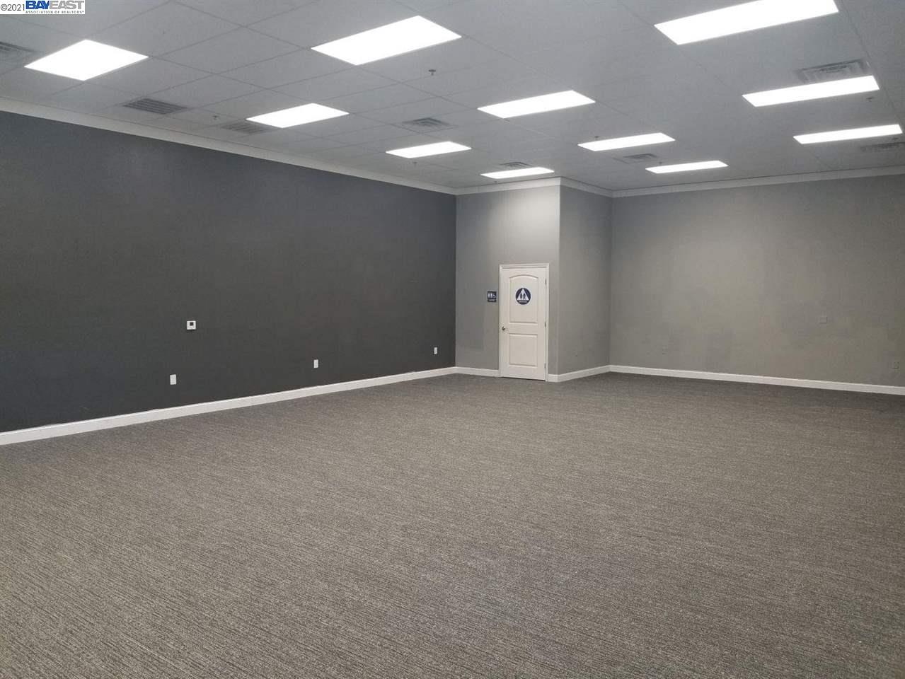 2620 Larkspur Lane, REDDING, California 96002, ,Comm Industrial For Sale,For Sale,Larkspur Lane,40964863