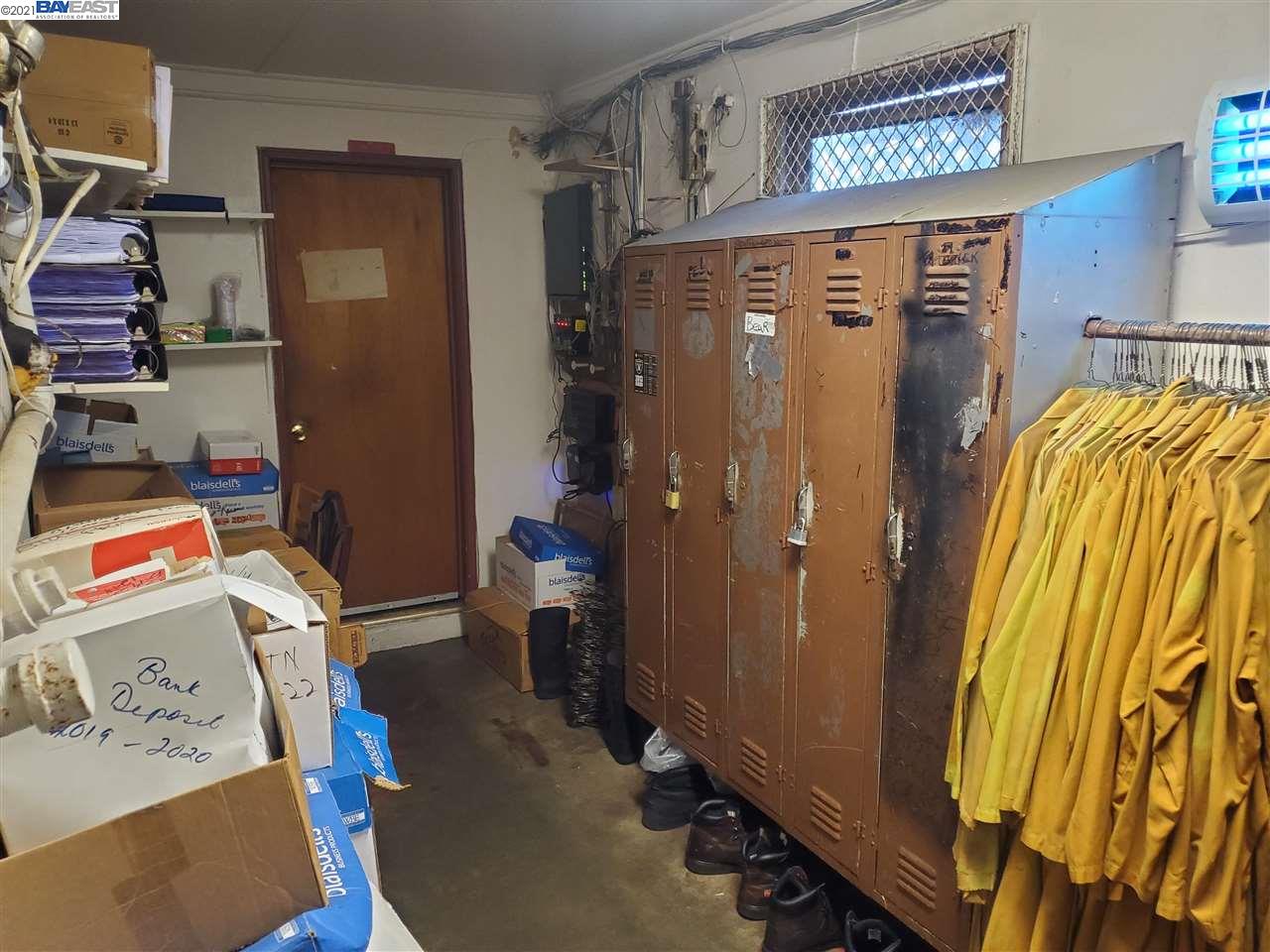 562 Williams St, SAN LEANDRO, California 94577, ,Comm Industrial For Sale,For Sale,Williams St,40964915