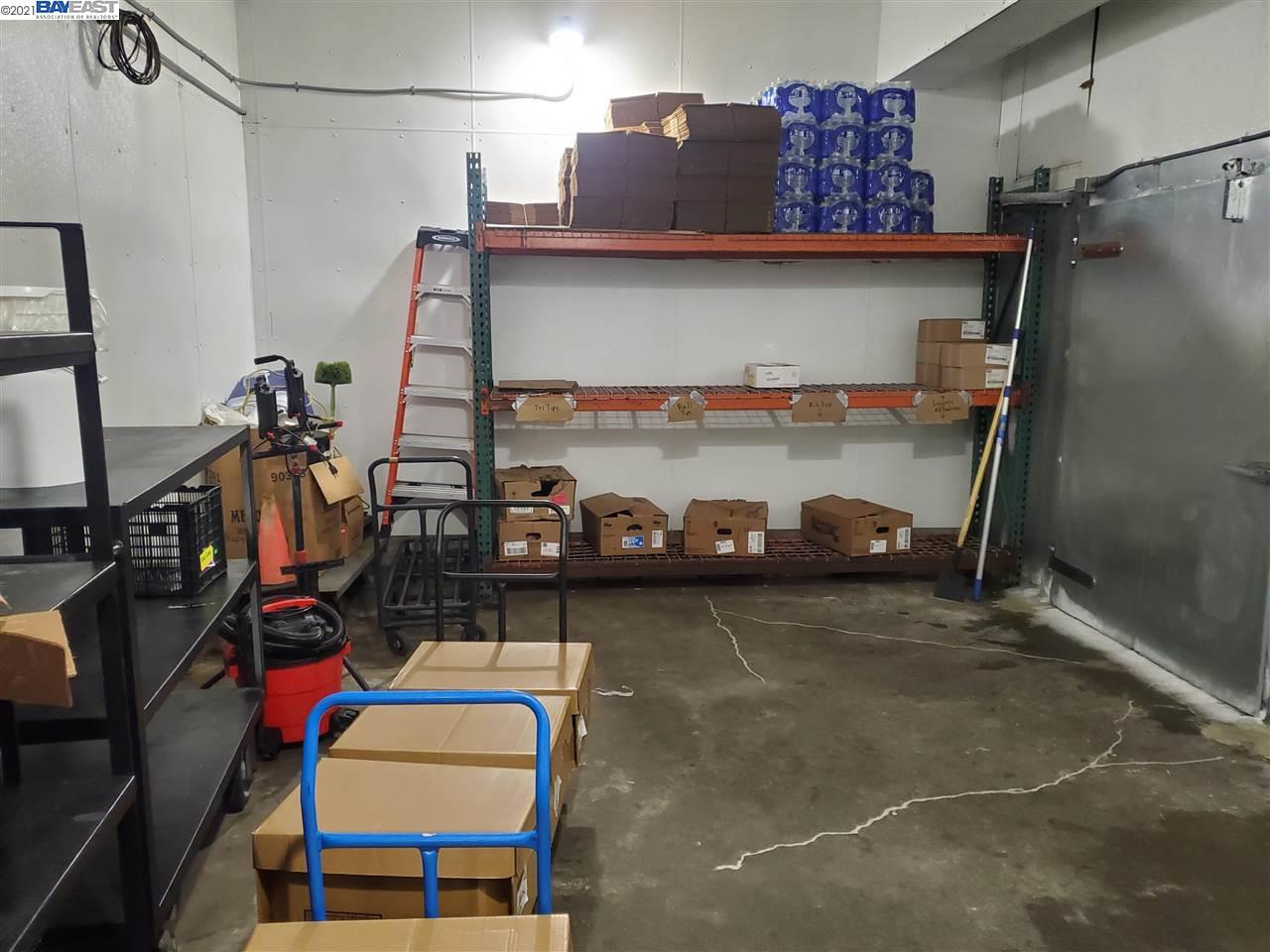 562 Williams St, SAN LEANDRO, California 94577, ,Comm Industrial For Sale,For Sale,Williams St,40964915