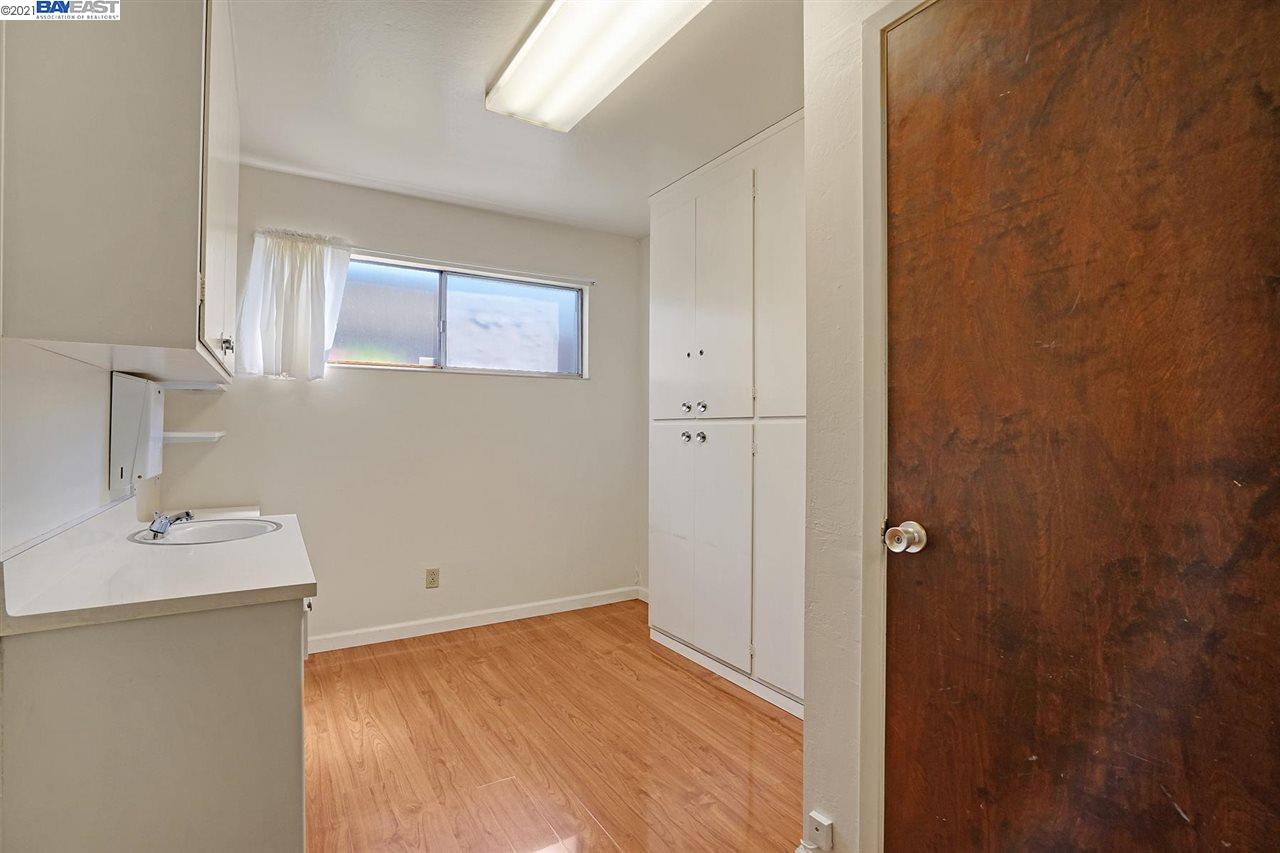 1638 B St, HAYWARD, California 94541, ,Comm Industrial For Sale,For Sale,B St,40964958