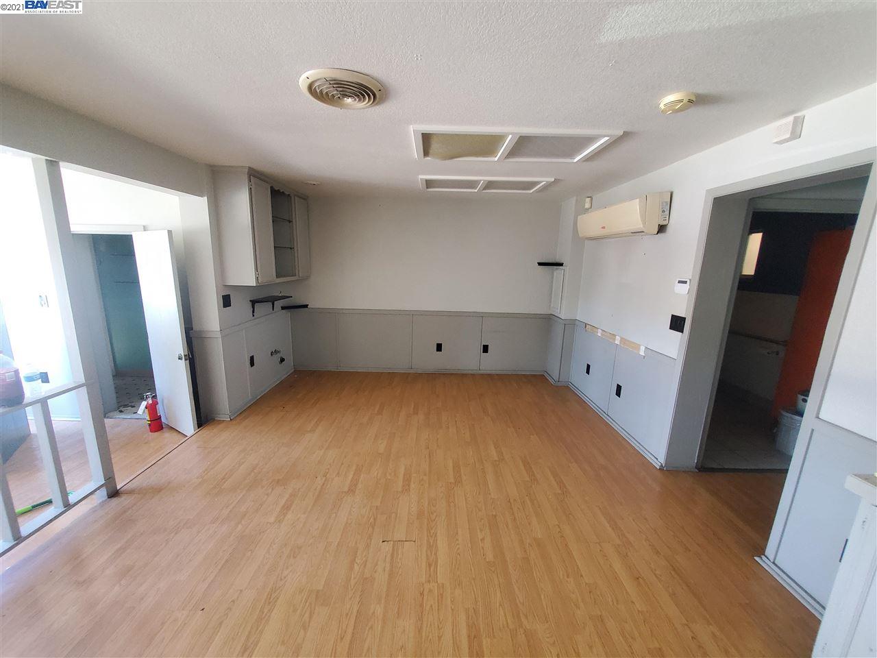 122 10Th St, TRACY, California 95376, ,Comm Industrial For Sale,For Sale,10Th St,40965015