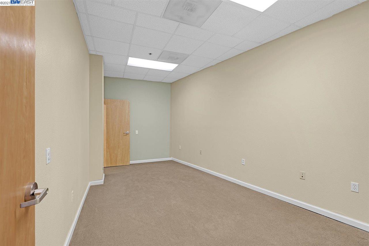 22392 Foothill Blvd., HAYWARD, California 94541, ,Comm Industrial For Lease,For Rent,Foothill Blvd.,40965091