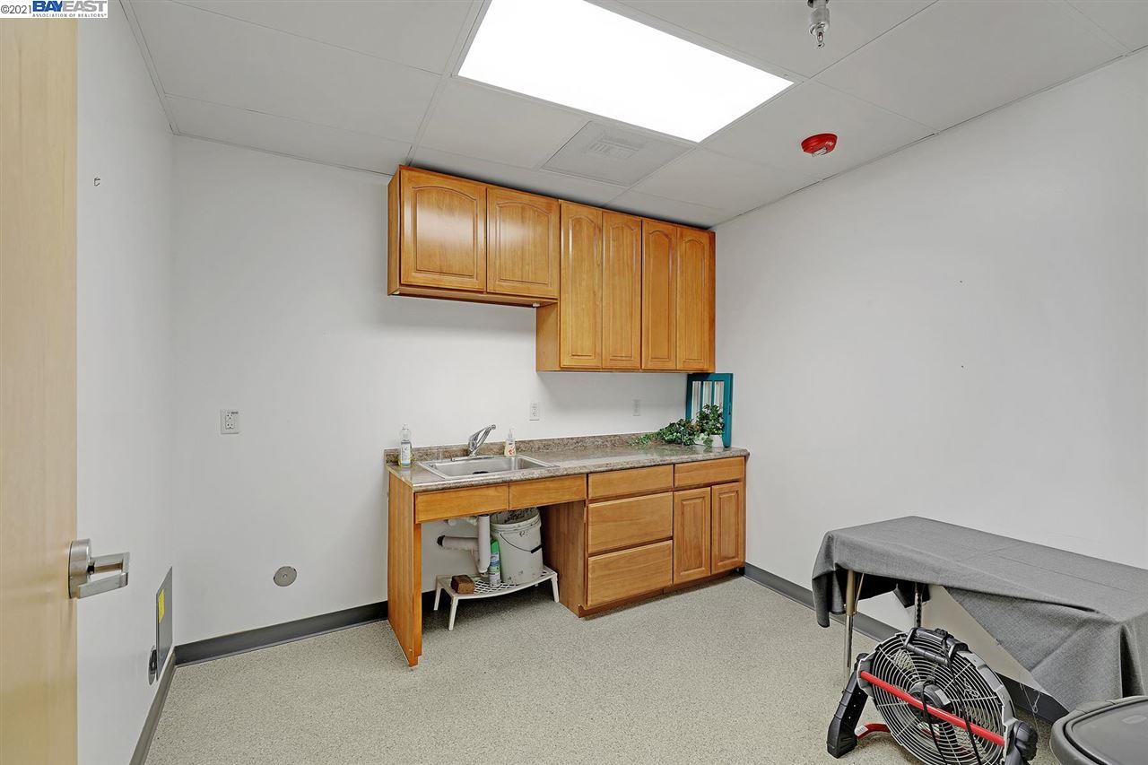 22392 Foothill Blvd., HAYWARD, California 94541, ,Comm Industrial For Lease,For Rent,Foothill Blvd.,40965091