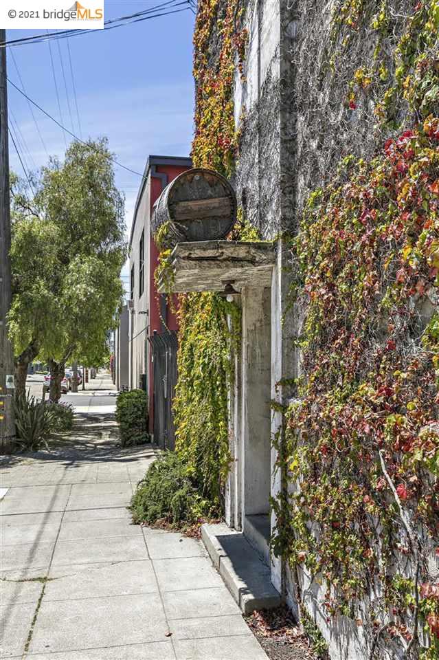 805 Camelia St, BERKELEY, California 94710, ,Comm Industrial For Sale,For Sale,Camelia St,40965143