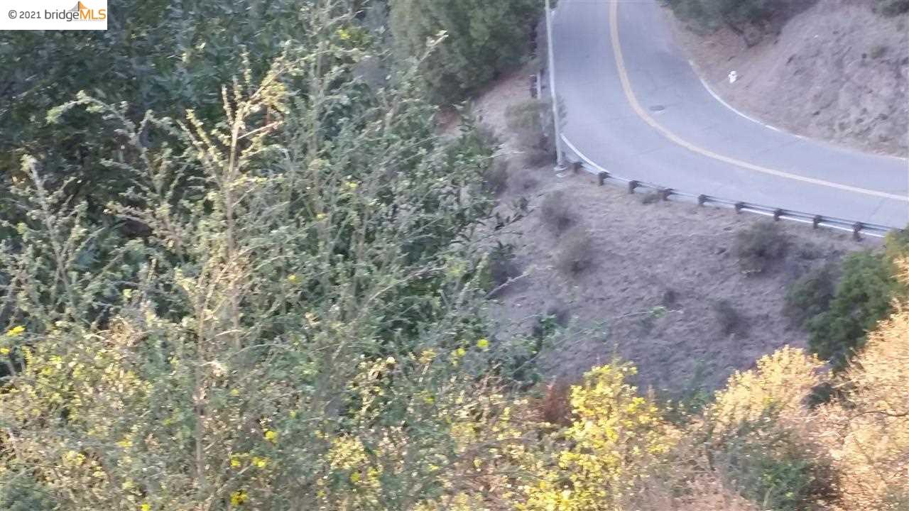 025 TUNNEL RD, OAKLAND, California 94611-1021, ,Lots And Land,For Sale,TUNNEL RD,40965154