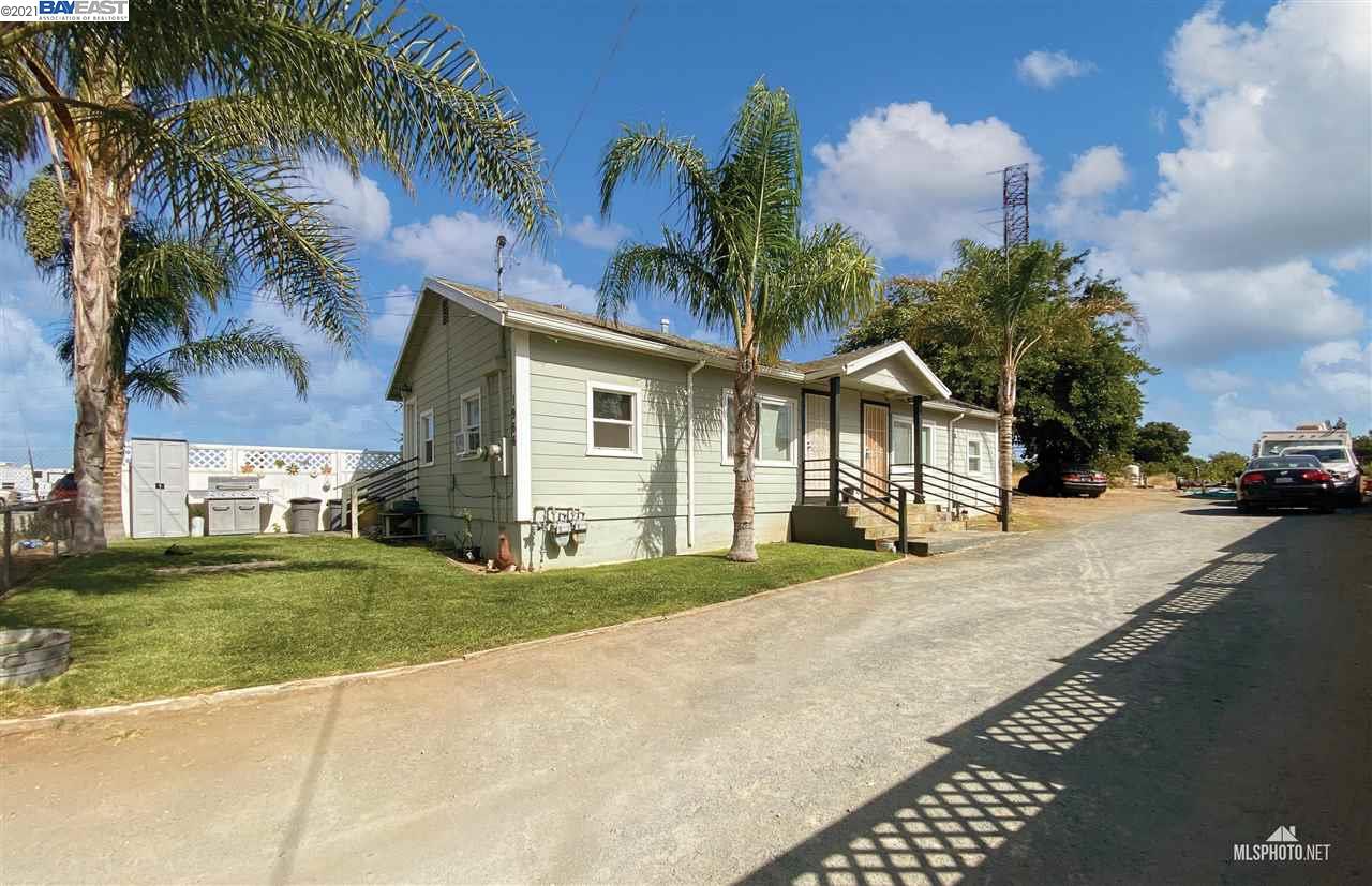 Photo of 1966 Vine Ln in Antioch, CA