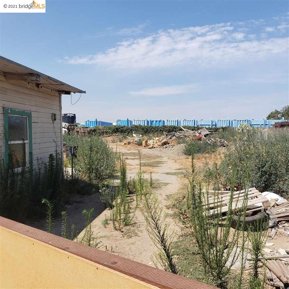 5401 Live Oak AVE, OAKLEY, California 94561, ,Comm Industrial For Sale,For Sale,Live Oak AVE,40965463