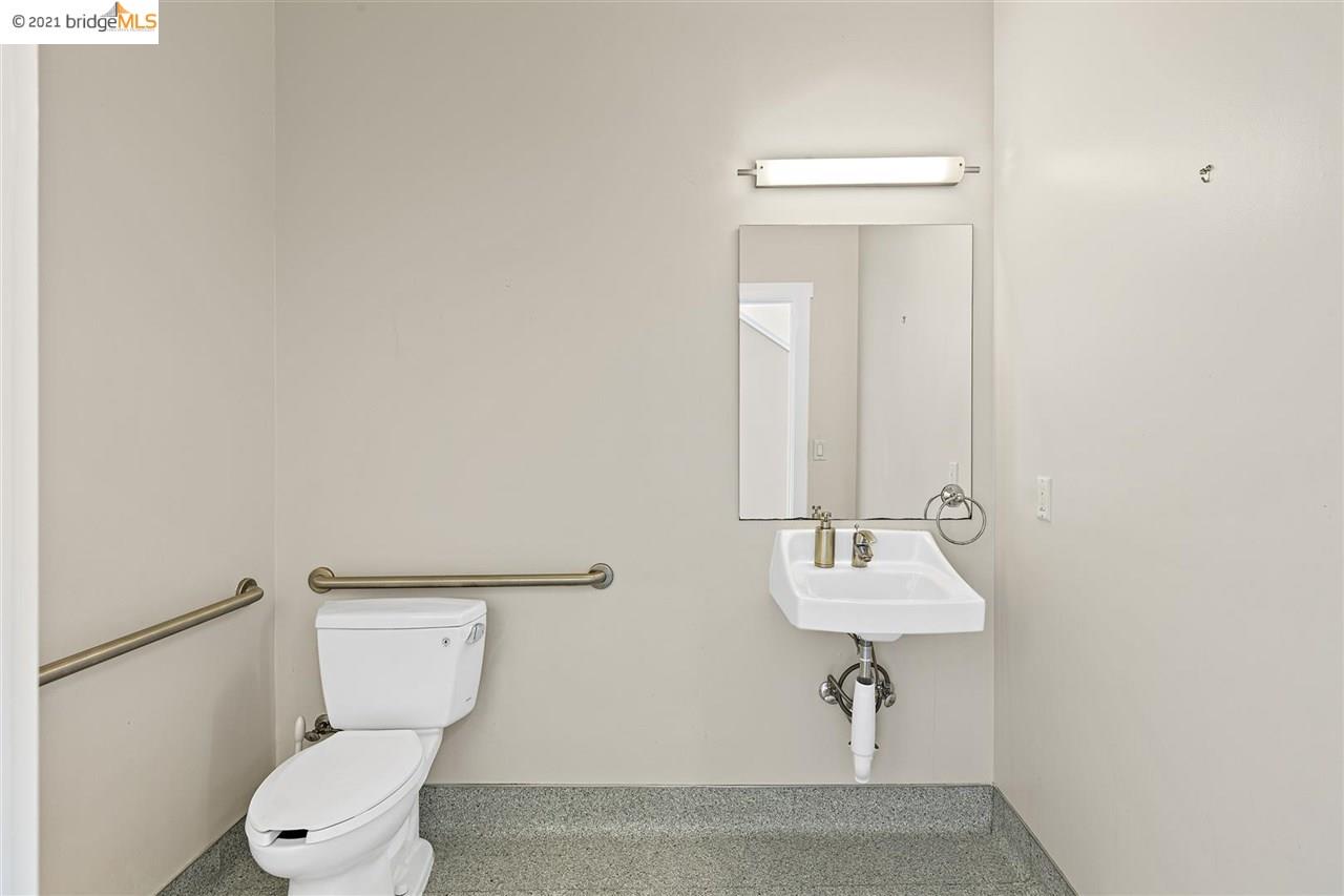 2831 7Th St, BERKELEY, California 94710, ,Comm Industrial For Sale,For Sale,7Th St,40965524