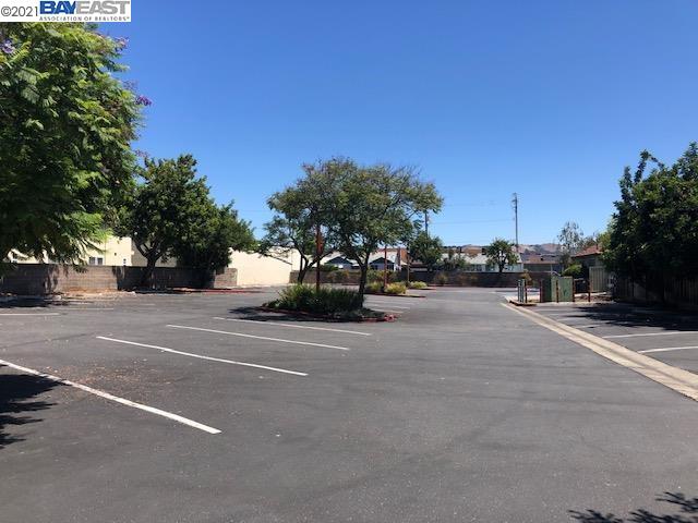 3234 Castro Valley Blvd, CASTRO VALLEY, California 94546, ,Comm Industrial For Sale,For Sale,Castro Valley Blvd,40965549