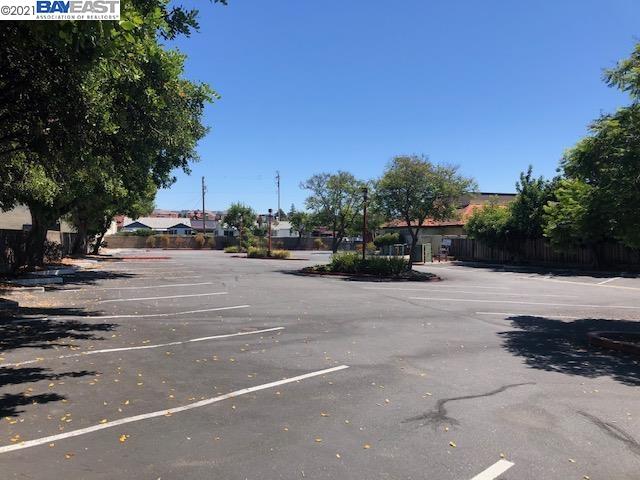 3234 Castro Valley Blvd, CASTRO VALLEY, California 94546, ,Comm Industrial For Sale,For Sale,Castro Valley Blvd,40965549