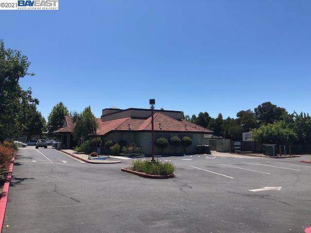 3234 Castro Valley Blvd, CASTRO VALLEY, California 94546, ,Comm Industrial For Sale,For Sale,Castro Valley Blvd,40965549