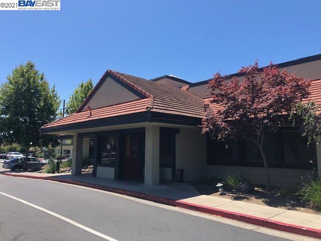 3234 Castro Valley Blvd, CASTRO VALLEY, California 94546, ,Comm Industrial For Sale,For Sale,Castro Valley Blvd,40965549