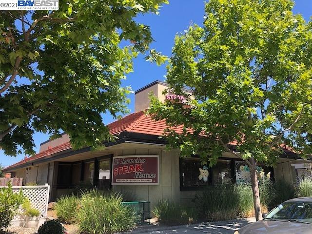 3234 Castro Valley Blvd, CASTRO VALLEY, California 94546, ,Comm Industrial For Sale,For Sale,Castro Valley Blvd,40965549