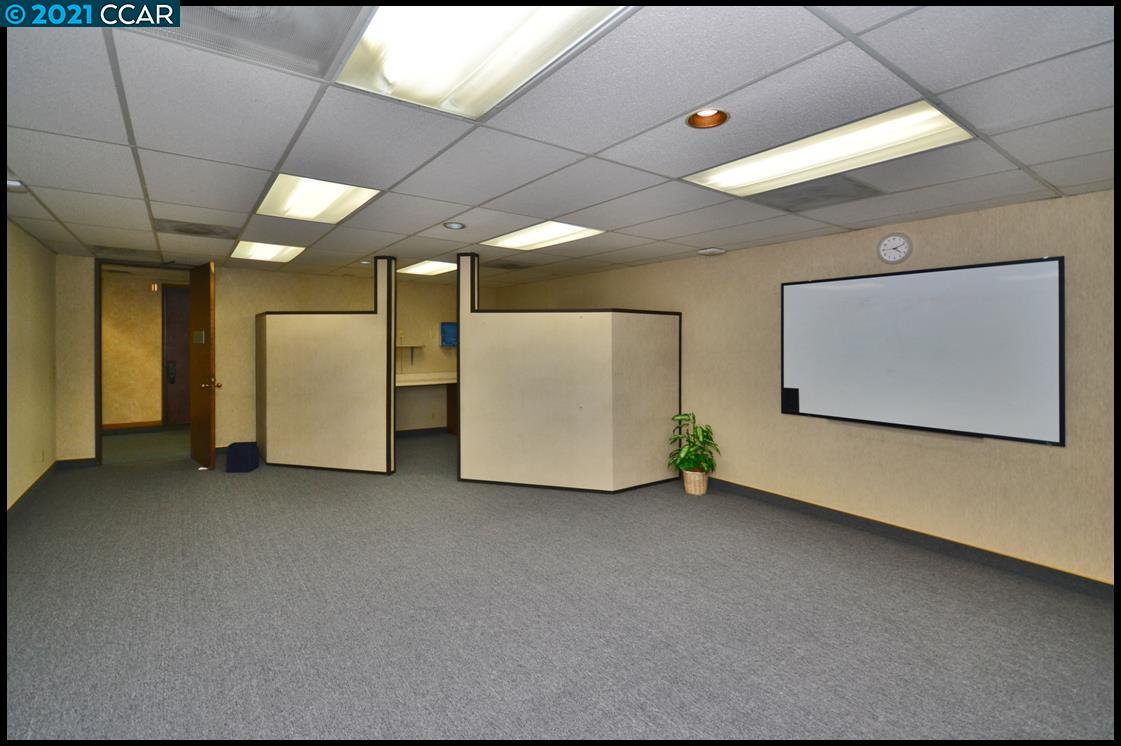 19845 Lake Chabot Rd, CASTRO VALLEY, California 94546, ,Comm Industrial For Lease,For Rent,Lake Chabot Rd,40965580