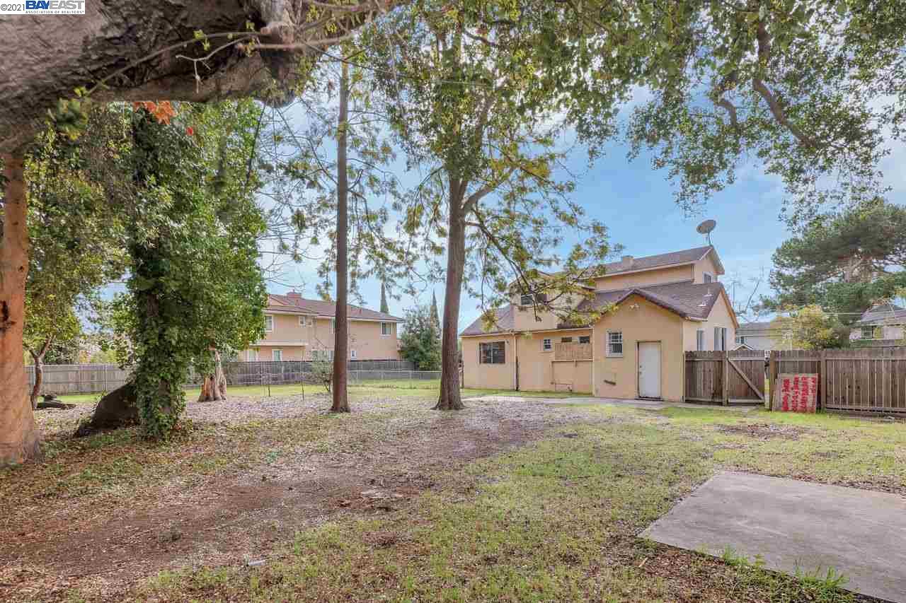 855 Runnymede, EAST PALO ALTO, California 94303-1735, ,Lots And Land,For Sale,Runnymede,40965619