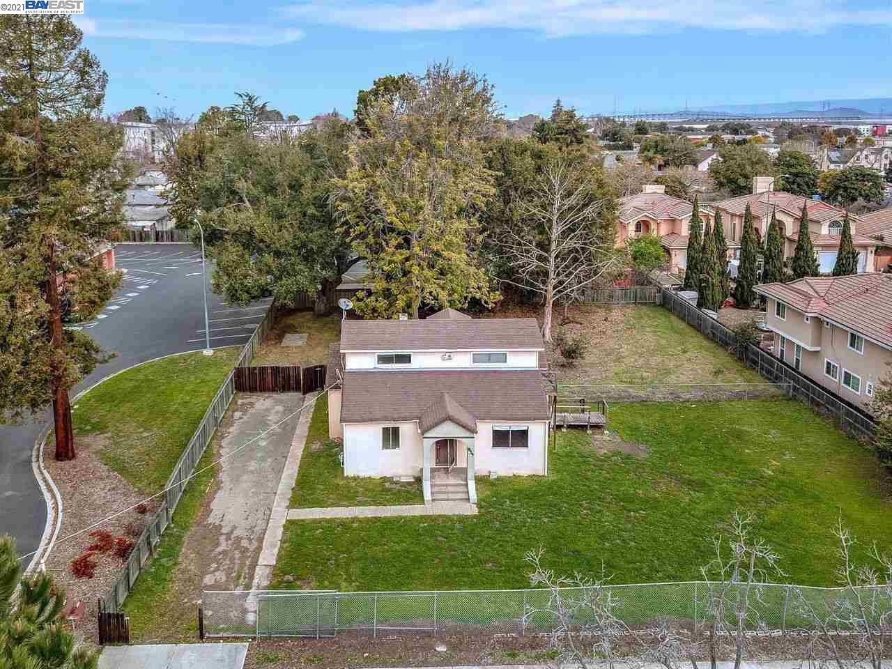 855 Runnymede, EAST PALO ALTO, California 94303-1735, ,Lots And Land,For Sale,Runnymede,40965619
