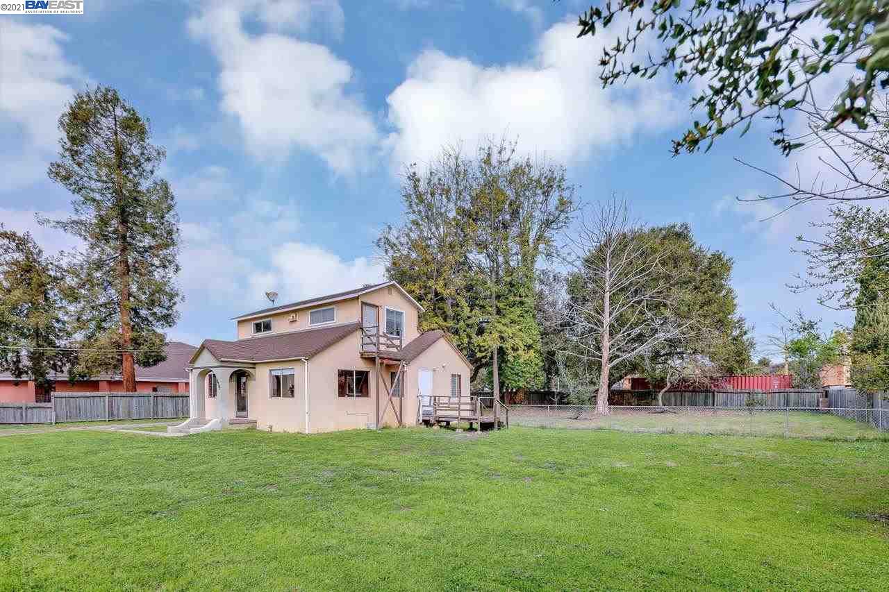 855 Runnymede, EAST PALO ALTO, California 94303-1735, ,Lots And Land,For Sale,Runnymede,40965619