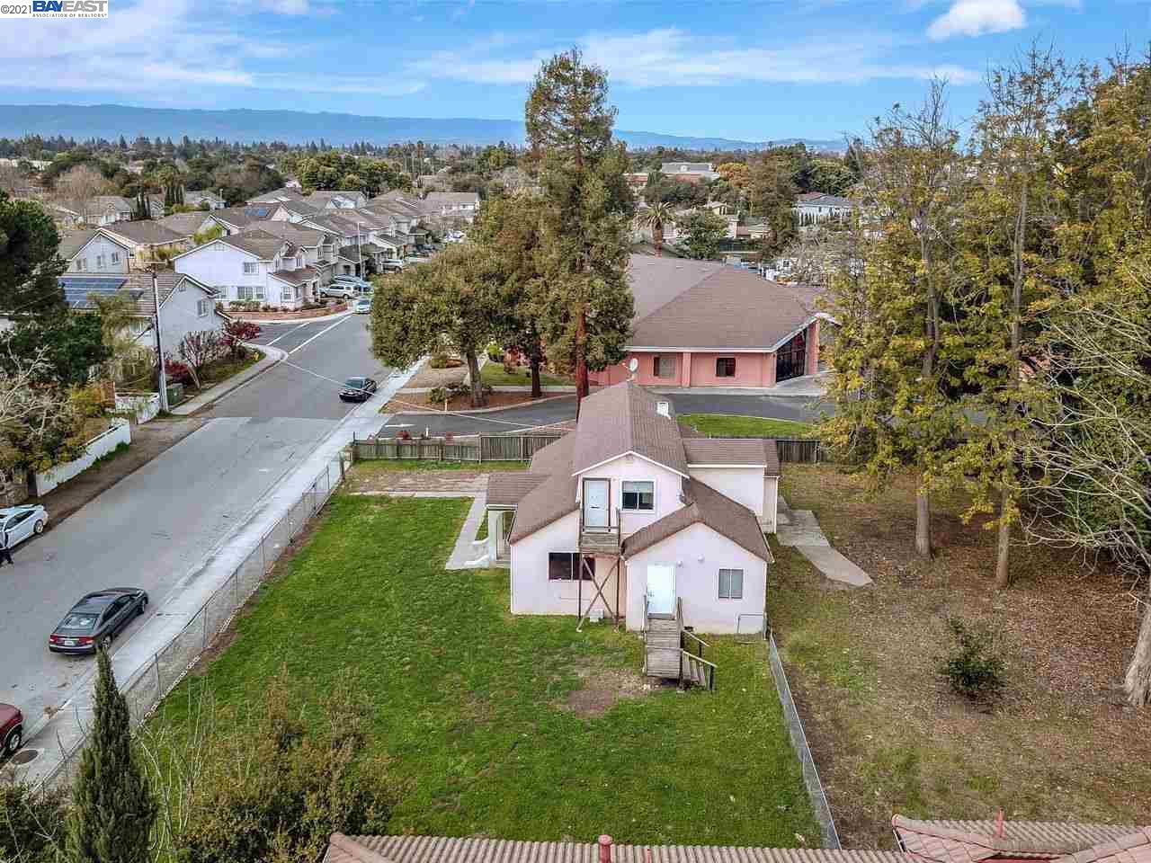 855 Runnymede, EAST PALO ALTO, California 94303-1735, ,Lots And Land,For Sale,Runnymede,40965619