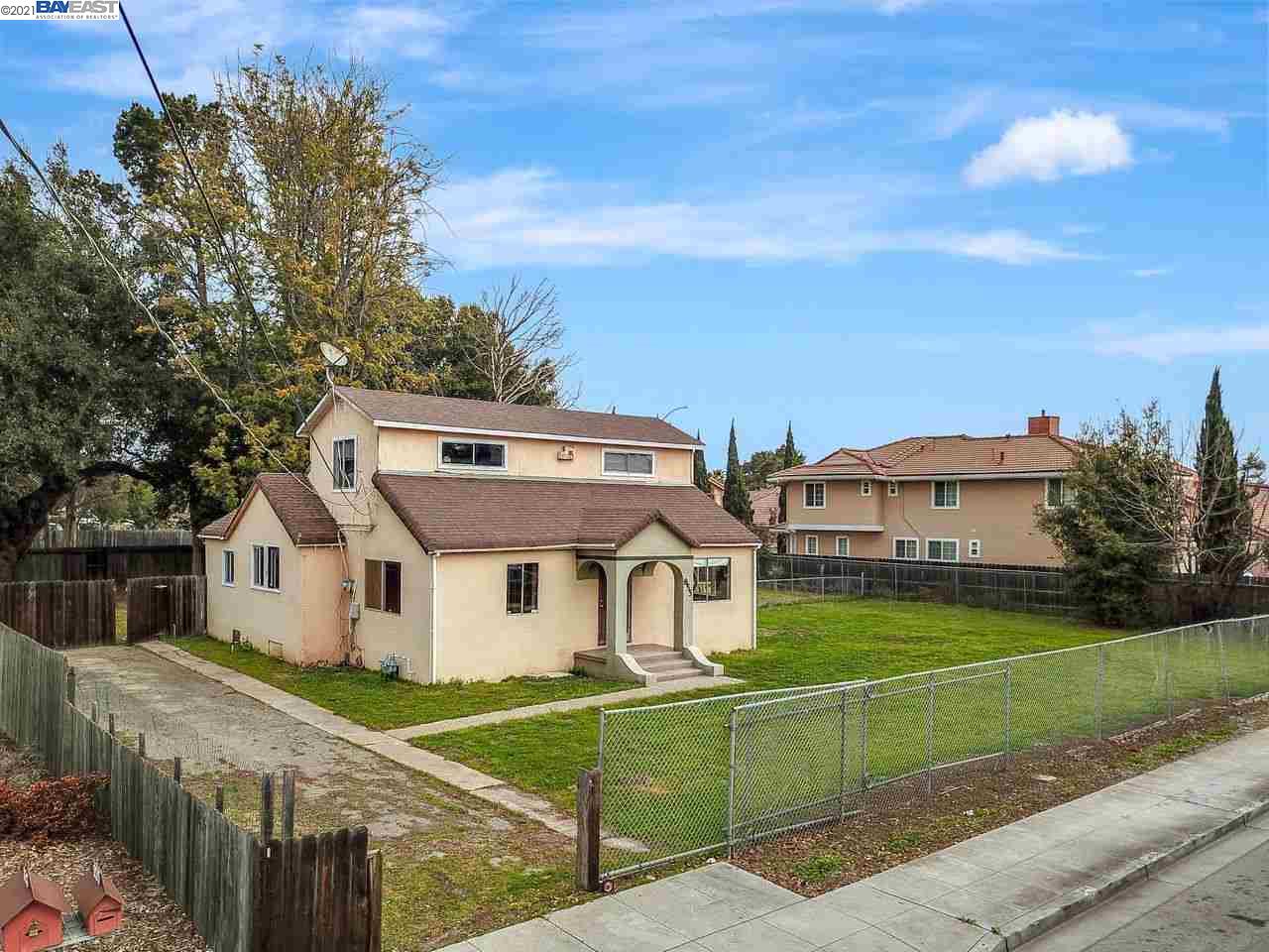 855 Runnymede, EAST PALO ALTO, California 94303-1735, ,Lots And Land,For Sale,Runnymede,40965619