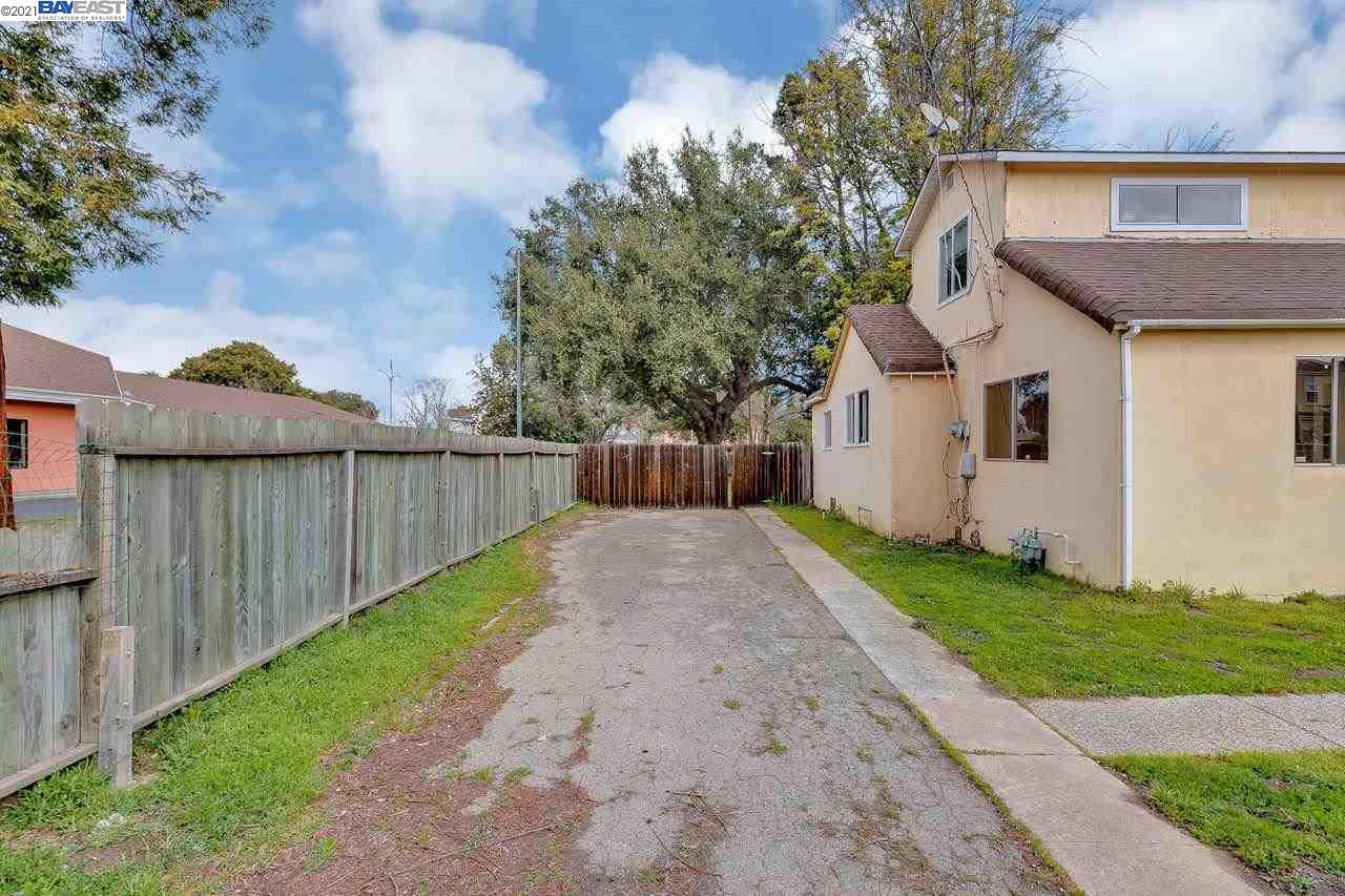 855 Runnymede, EAST PALO ALTO, California 94303-1735, ,Lots And Land,For Sale,Runnymede,40965619