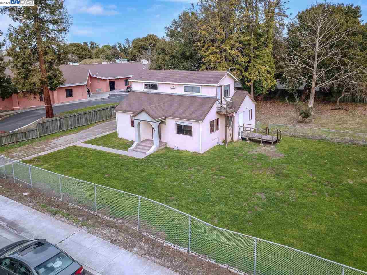855 Runnymede, EAST PALO ALTO, California 94303-1735, ,Lots And Land,For Sale,Runnymede,40965619