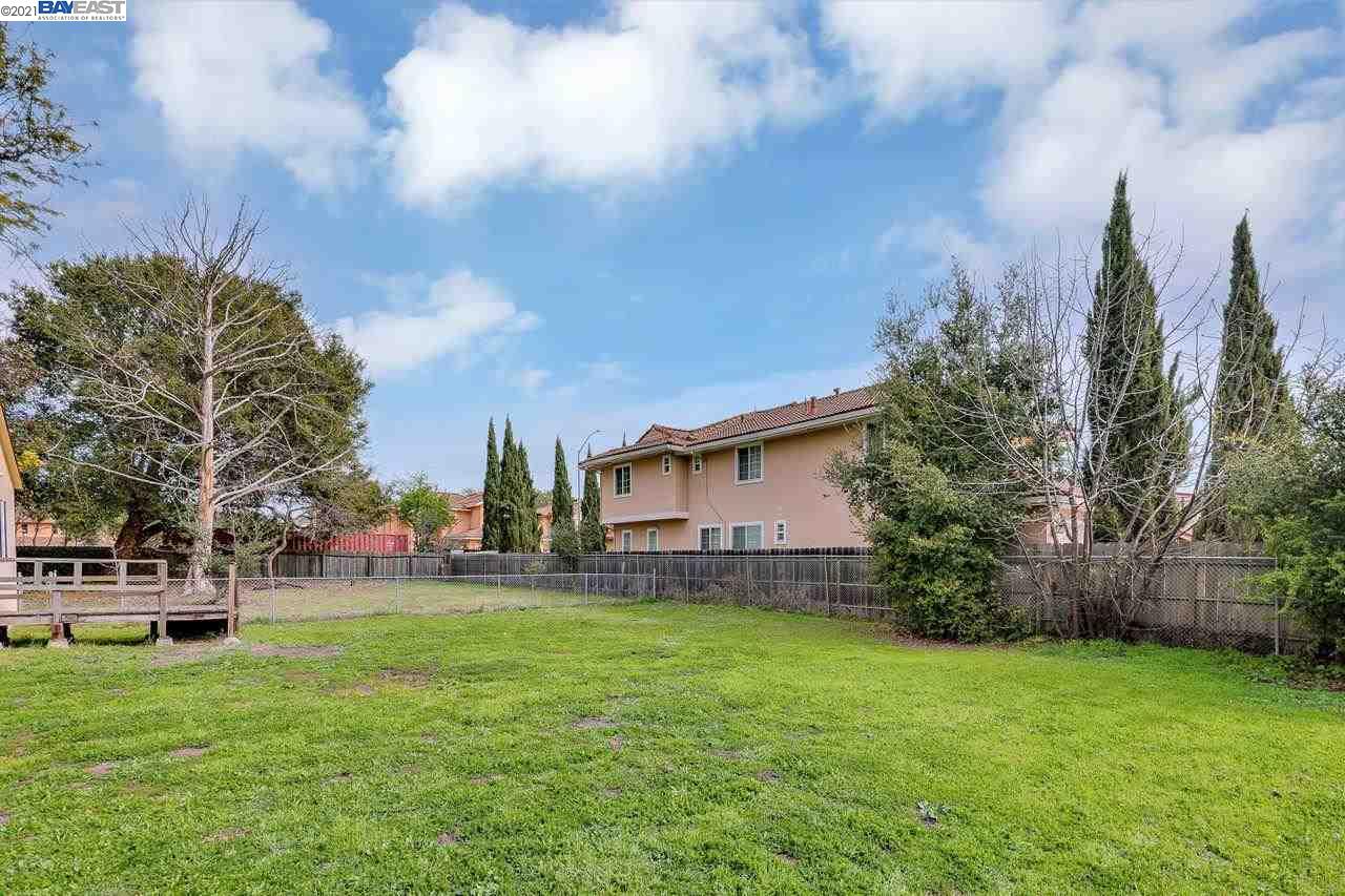 855 Runnymede, EAST PALO ALTO, California 94303-1735, ,Lots And Land,For Sale,Runnymede,40965619