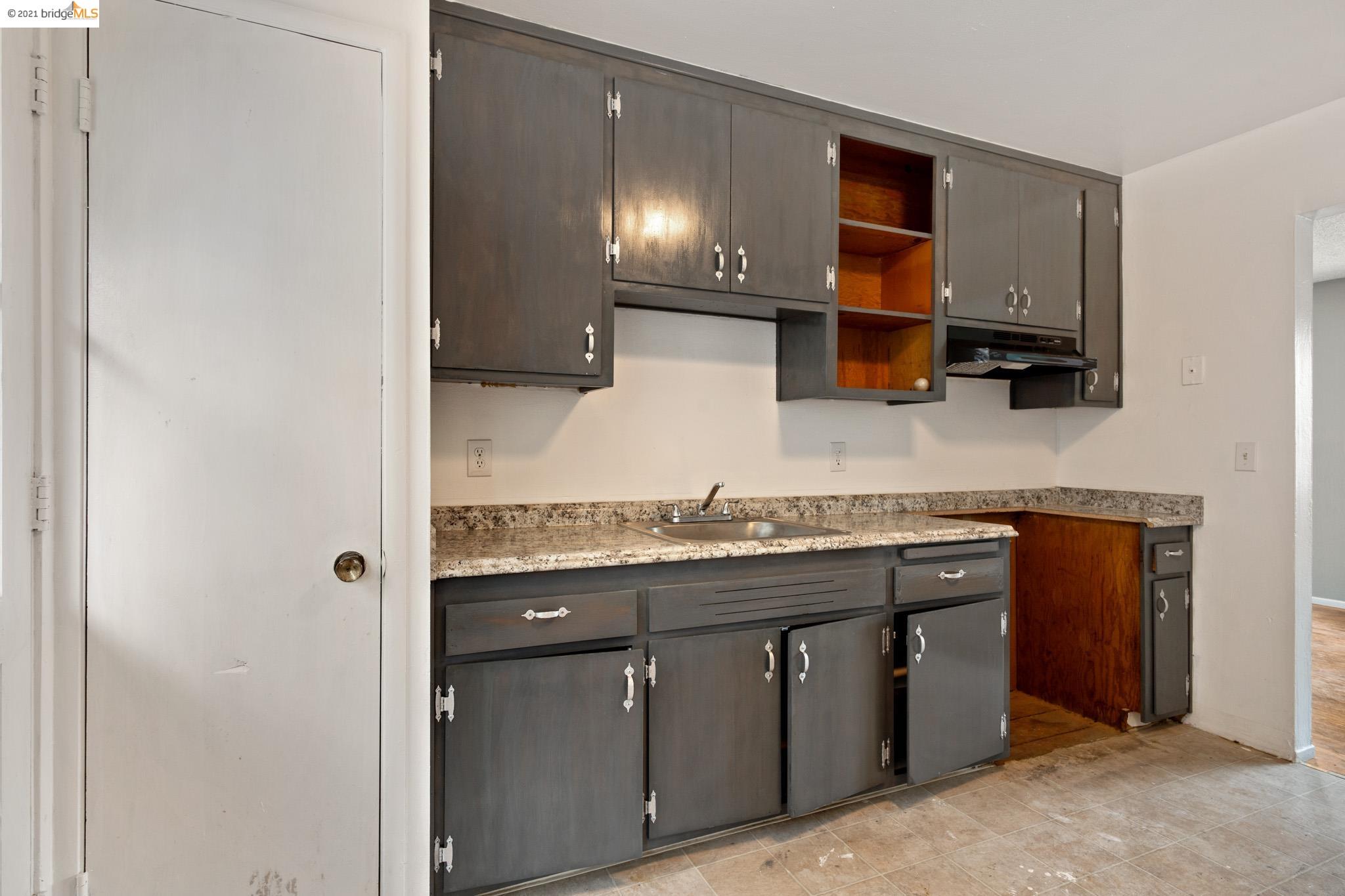 337 Laurel Ave, HAYWARD, California 94541, ,Comm Ri Multi-units 5+,For Sale,Laurel Ave,40964940