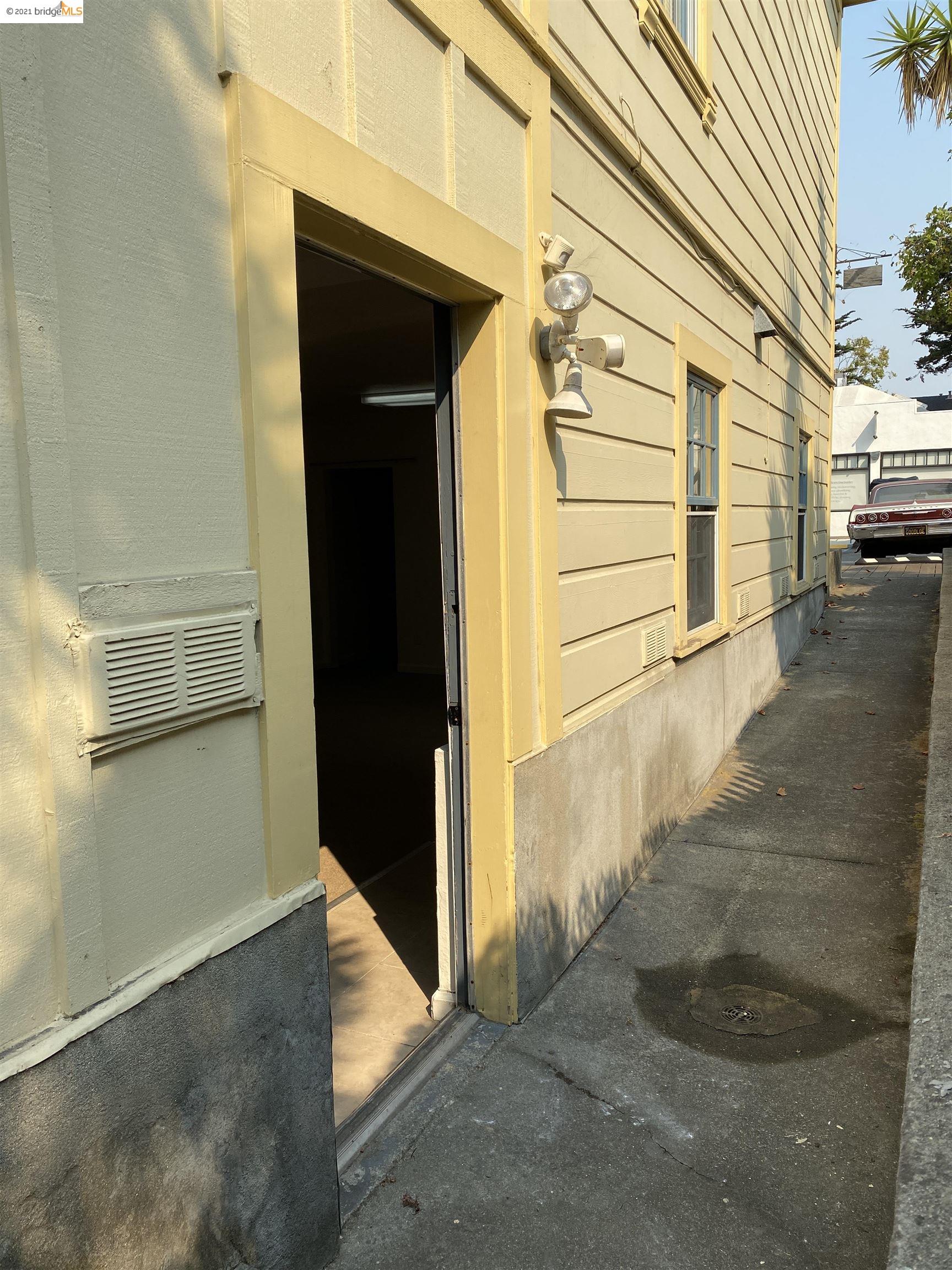 802 Delaware St, BERKELEY, California 94710, ,Comm Industrial For Sale,For Sale,Delaware St,40965743