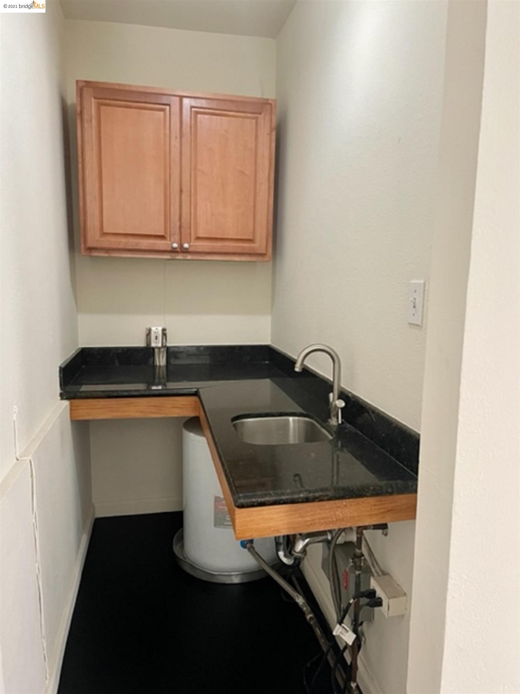 802 Delaware St, BERKELEY, California 94710, ,Comm Industrial For Sale,For Sale,Delaware St,40965743