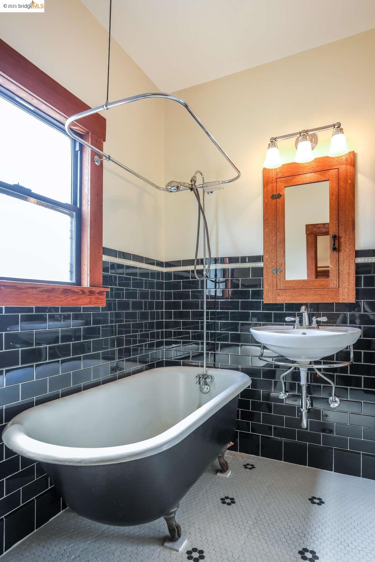 4154 Park Blvd, OAKLAND, California 94602, ,Comm Ri Multi-units 5+,For Sale,Park Blvd,40965268