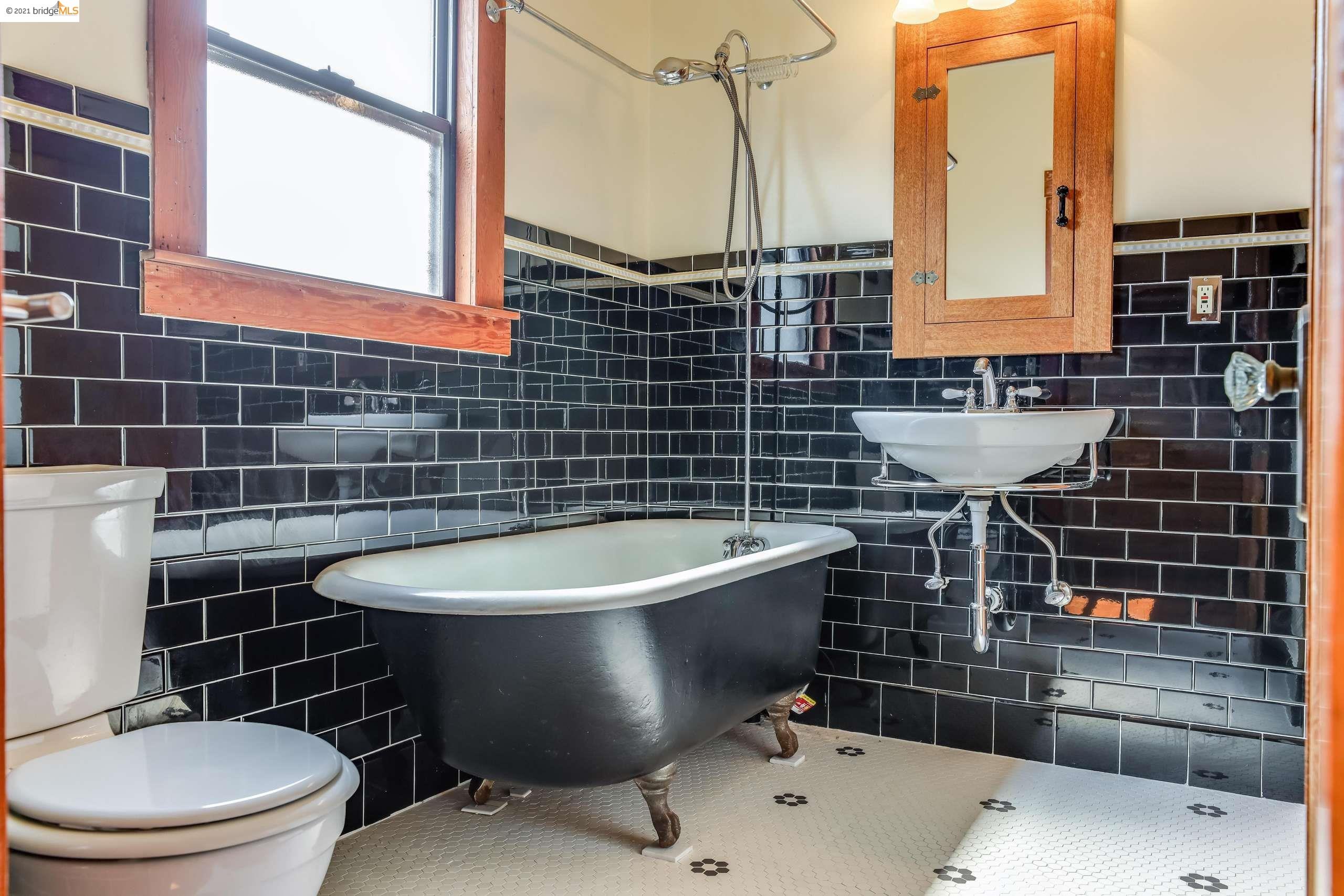4154 Park Blvd, OAKLAND, California 94602, ,Comm Ri Multi-units 5+,For Sale,Park Blvd,40965268