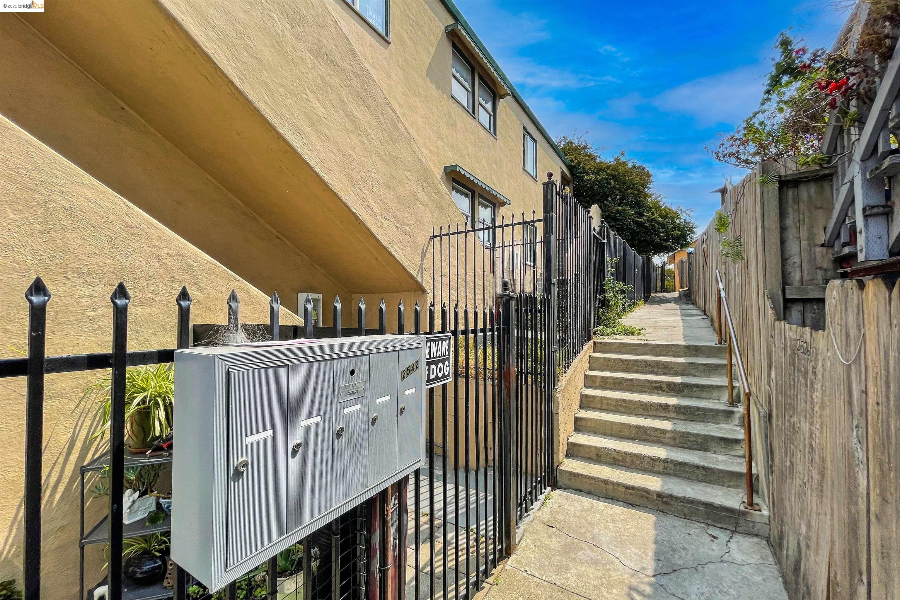 2534 26th, OAKLAND, California 94601, ,Comm Ri Multi-units 5+,For Sale,26th,40965417