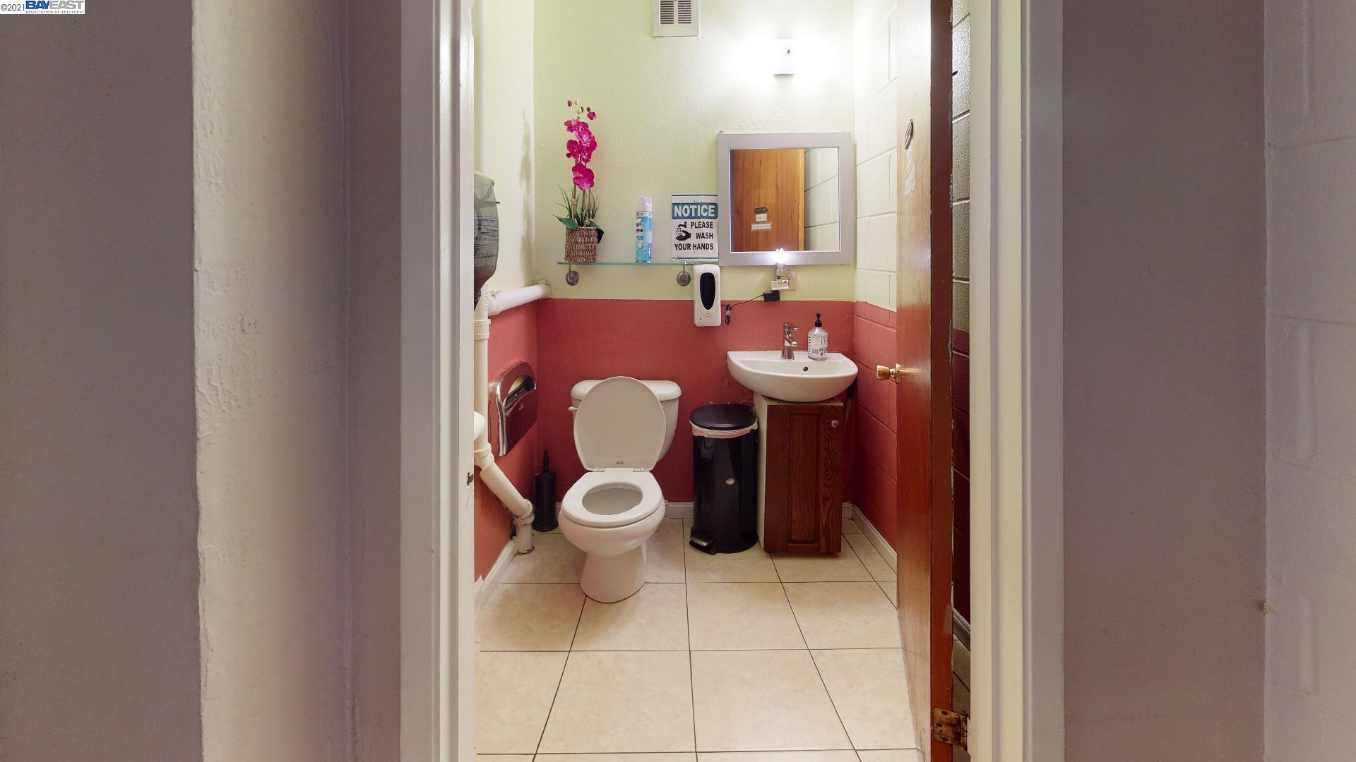 2313 Santa Clara Ave, ALAMEDA, California 94501, ,Comm Ri Multi-units 5+,For Sale,Santa Clara Ave,40966053