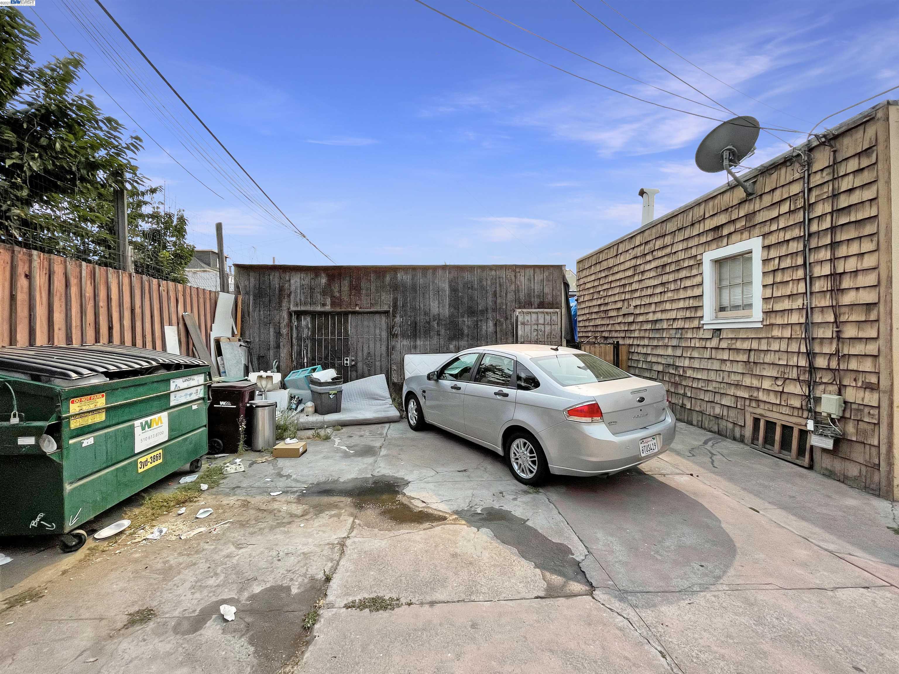 5106 5112 Bancroft Ave, OAKLAND, California 94601, ,Comm Ri Multi-units 5+,For Sale,5112 Bancroft Ave,40966101