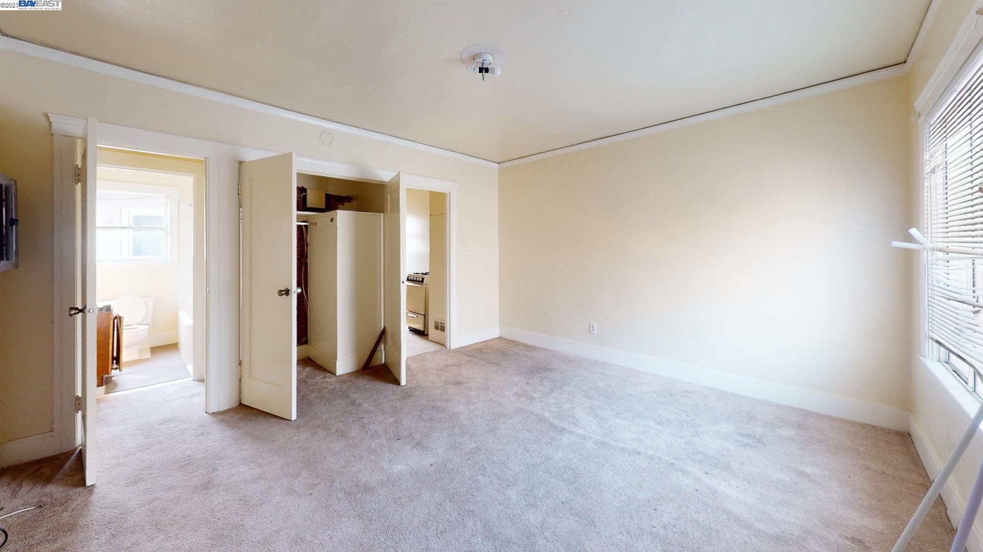5106 5112 Bancroft Ave, OAKLAND, California 94601, ,Comm Ri Multi-units 5+,For Sale,5112 Bancroft Ave,40966101