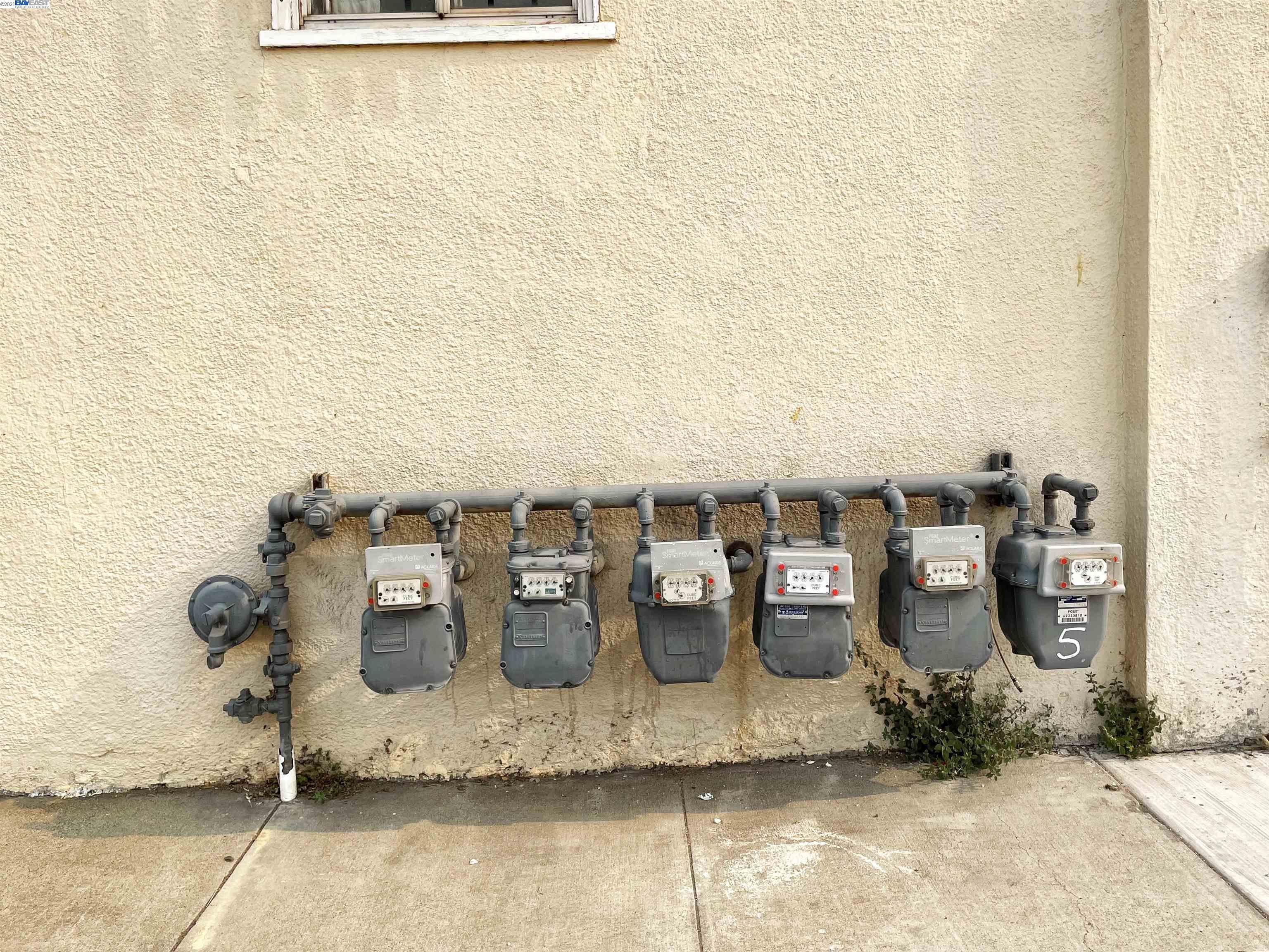 5106 5112 Bancroft Ave, OAKLAND, California 94601, ,Comm Ri Multi-units 5+,For Sale,5112 Bancroft Ave,40966101