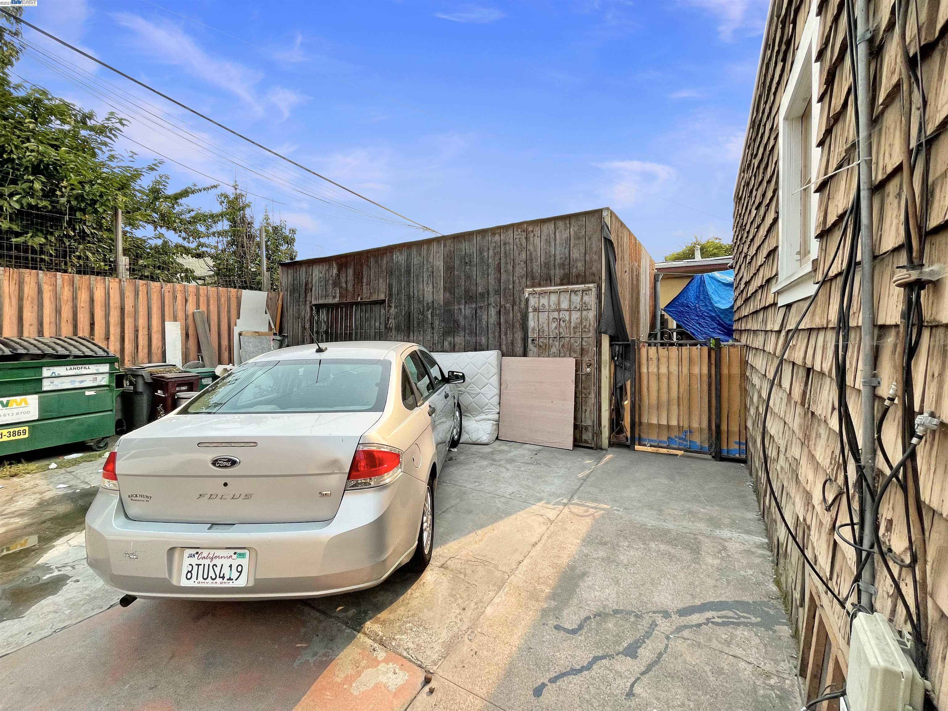 5106 5112 Bancroft Ave, OAKLAND, California 94601, ,Comm Ri Multi-units 5+,For Sale,5112 Bancroft Ave,40966101
